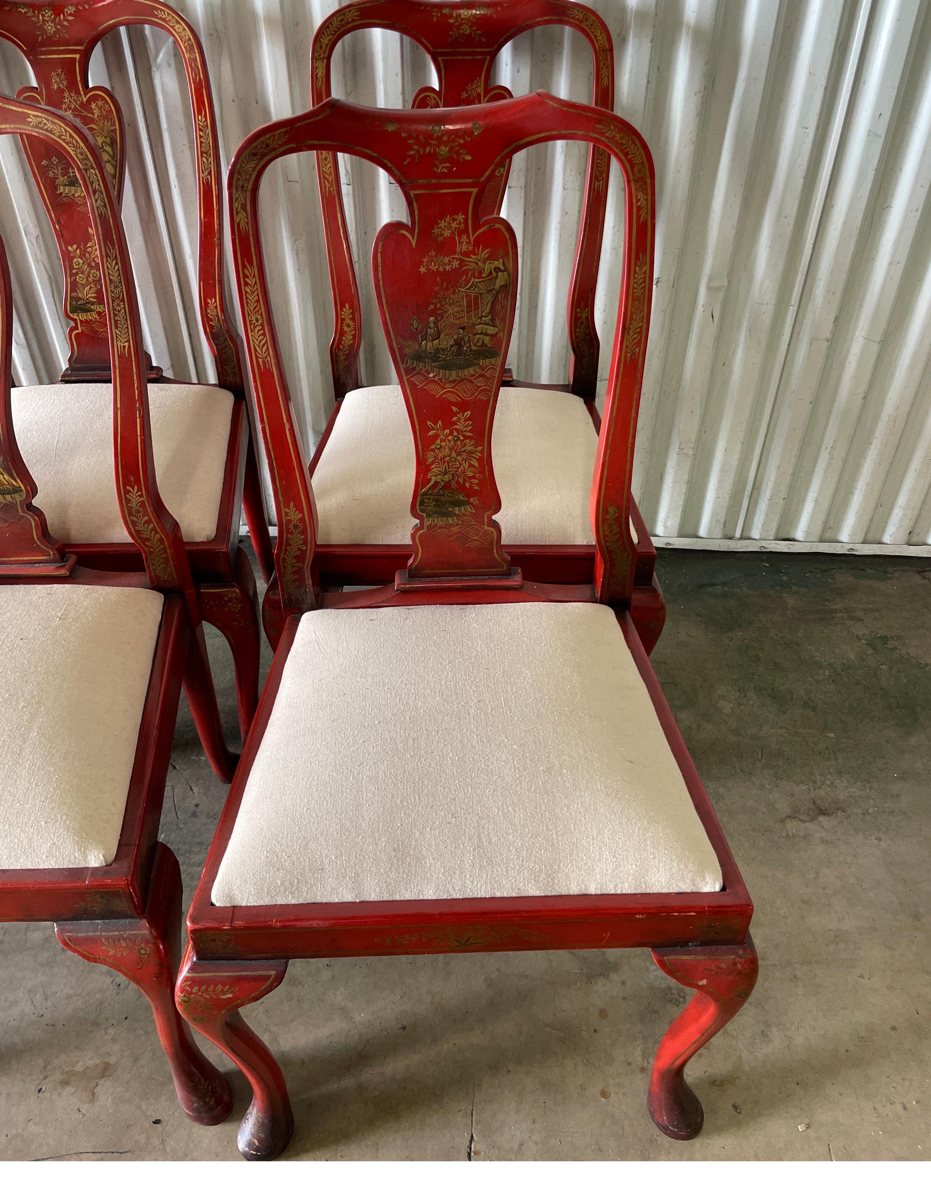 Ensemble de huit chaises de salle à manger géorgiennes décorées de chinoiseries rouges en vente 2