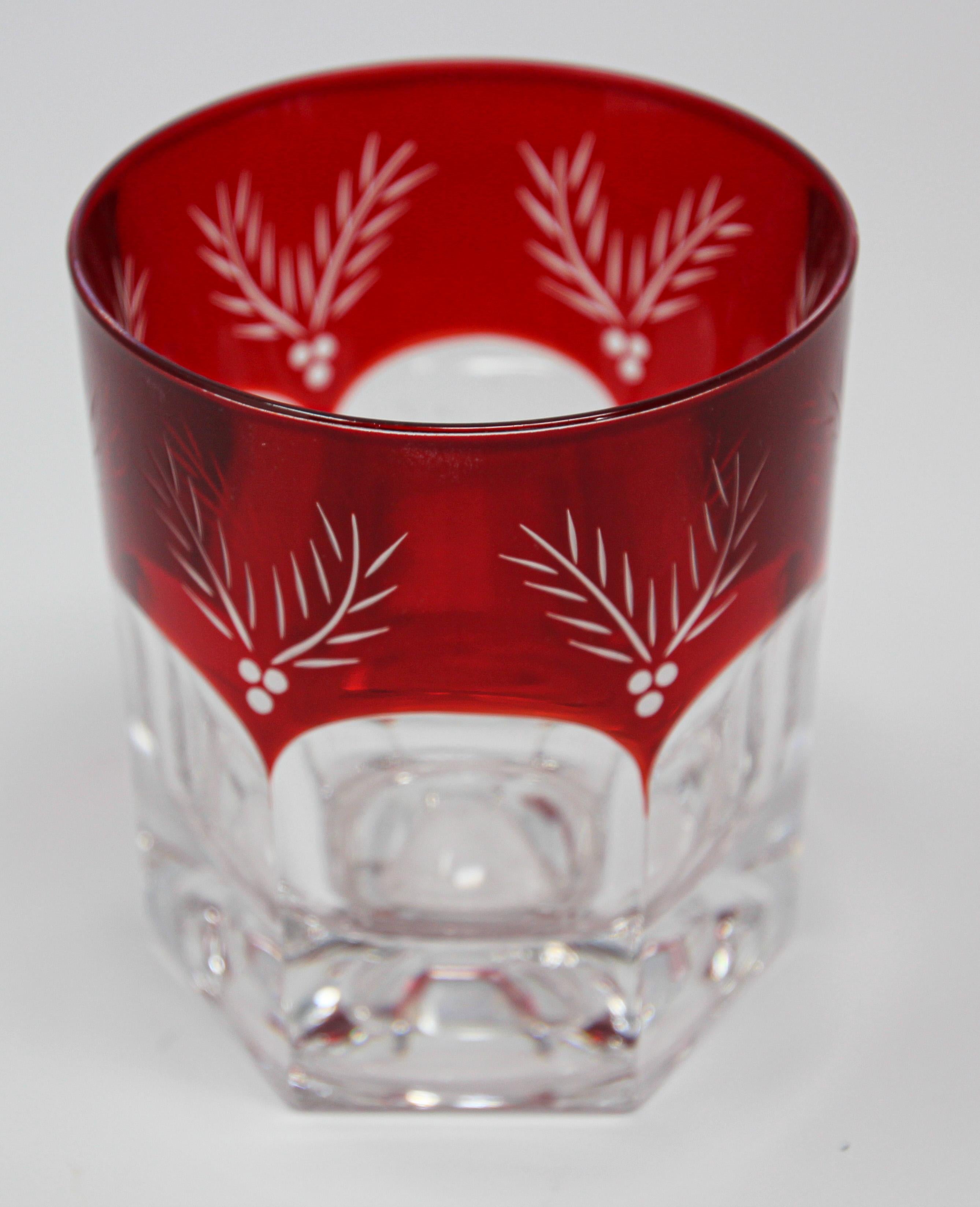 Set of Eight Red Cut Crystal Rocks' Cocktail Whiskey Glasses Tumbler In Good Condition In North Hollywood, CA