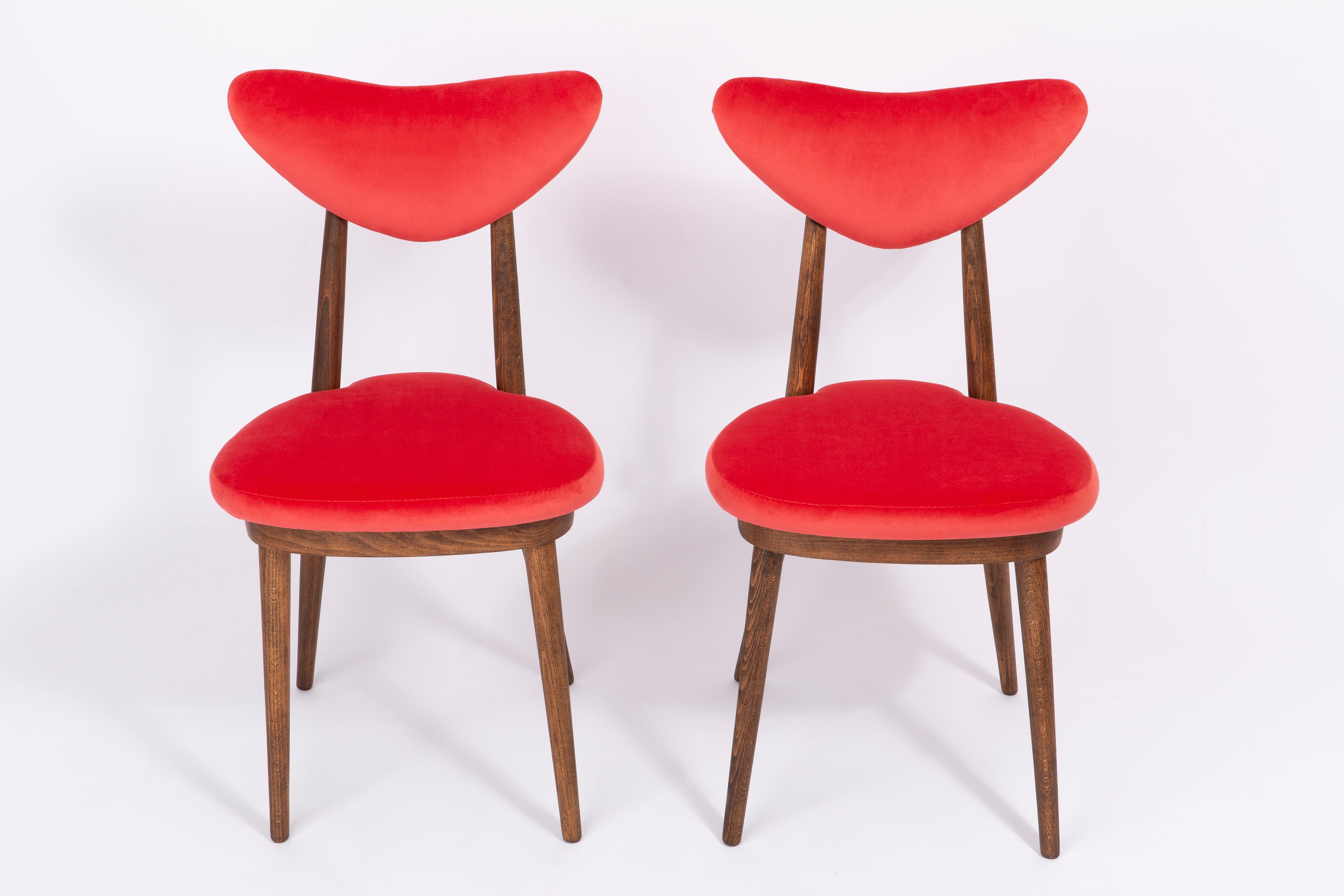 Mid-Century Modern Set of Eight Red Heart Chairs, Poland, 1960s For Sale