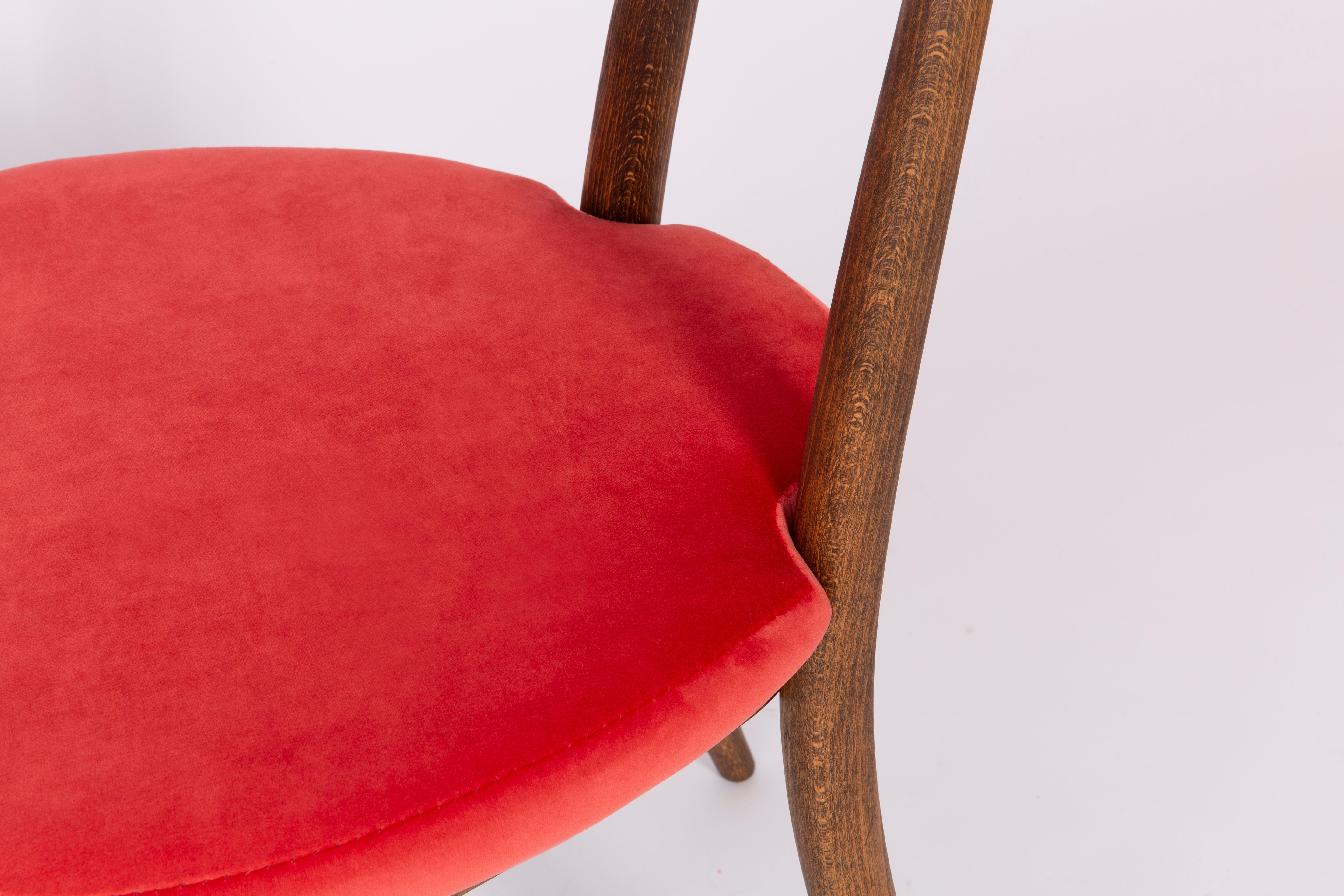 Velvet Set of Eight Red Heart Chairs, Poland, 1960s For Sale