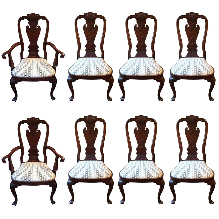 Set of Eight Regal Queen Anne Style Mahogany Dining Chairs For Sale at
