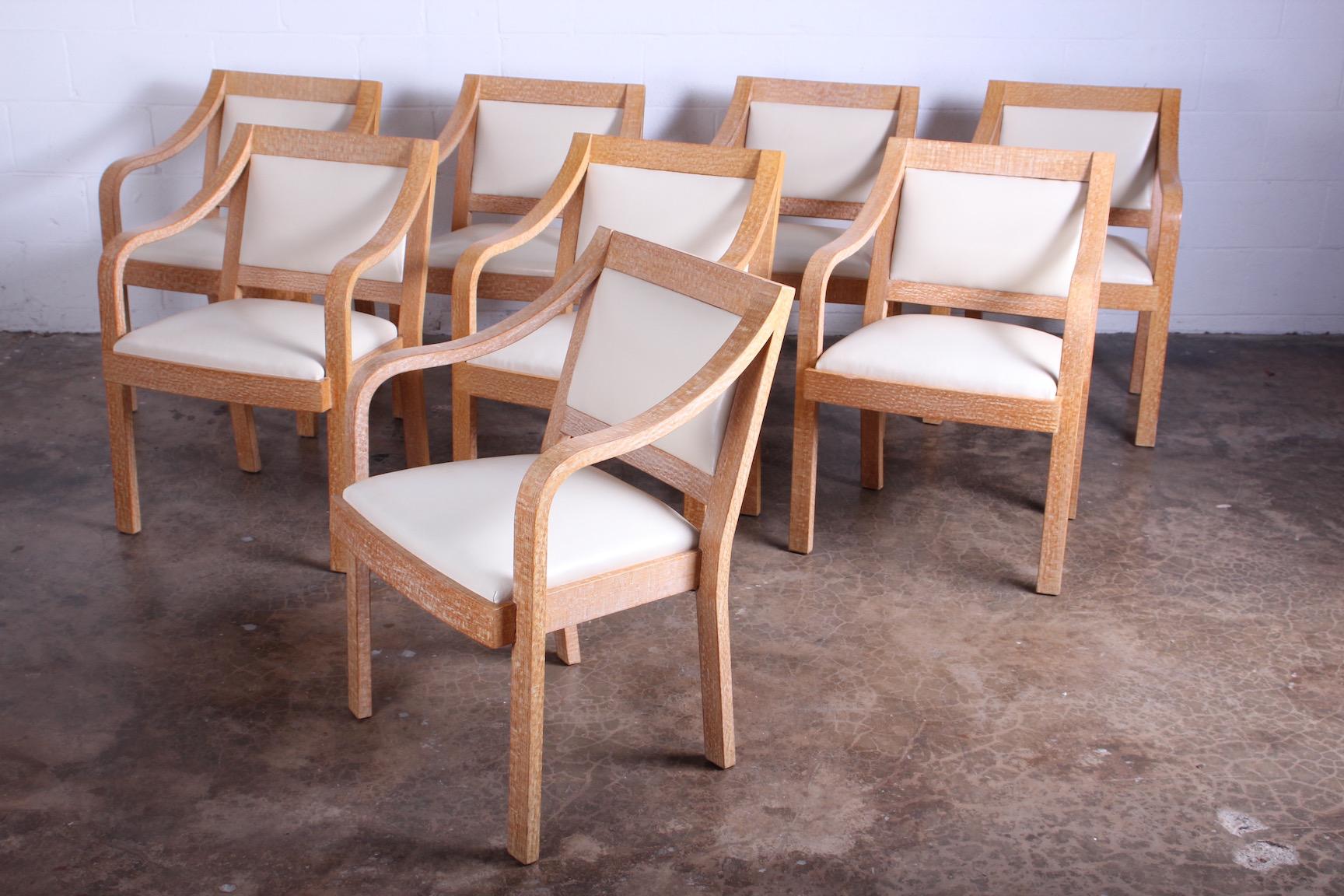 Ensemble de huit fauteuils « Regency » en bois de dentelle de Karl Springer Bon état - En vente à Dallas, TX