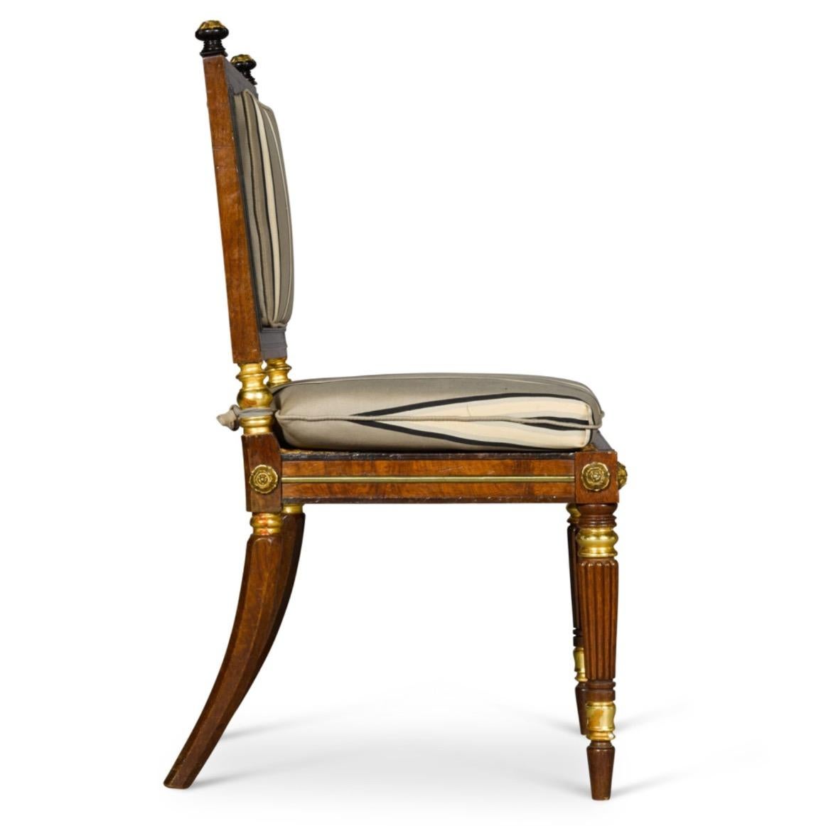 XIX secolo Set di otto sedie da pranzo Regency, ex collezione di Edmond e Lily Safra in vendita