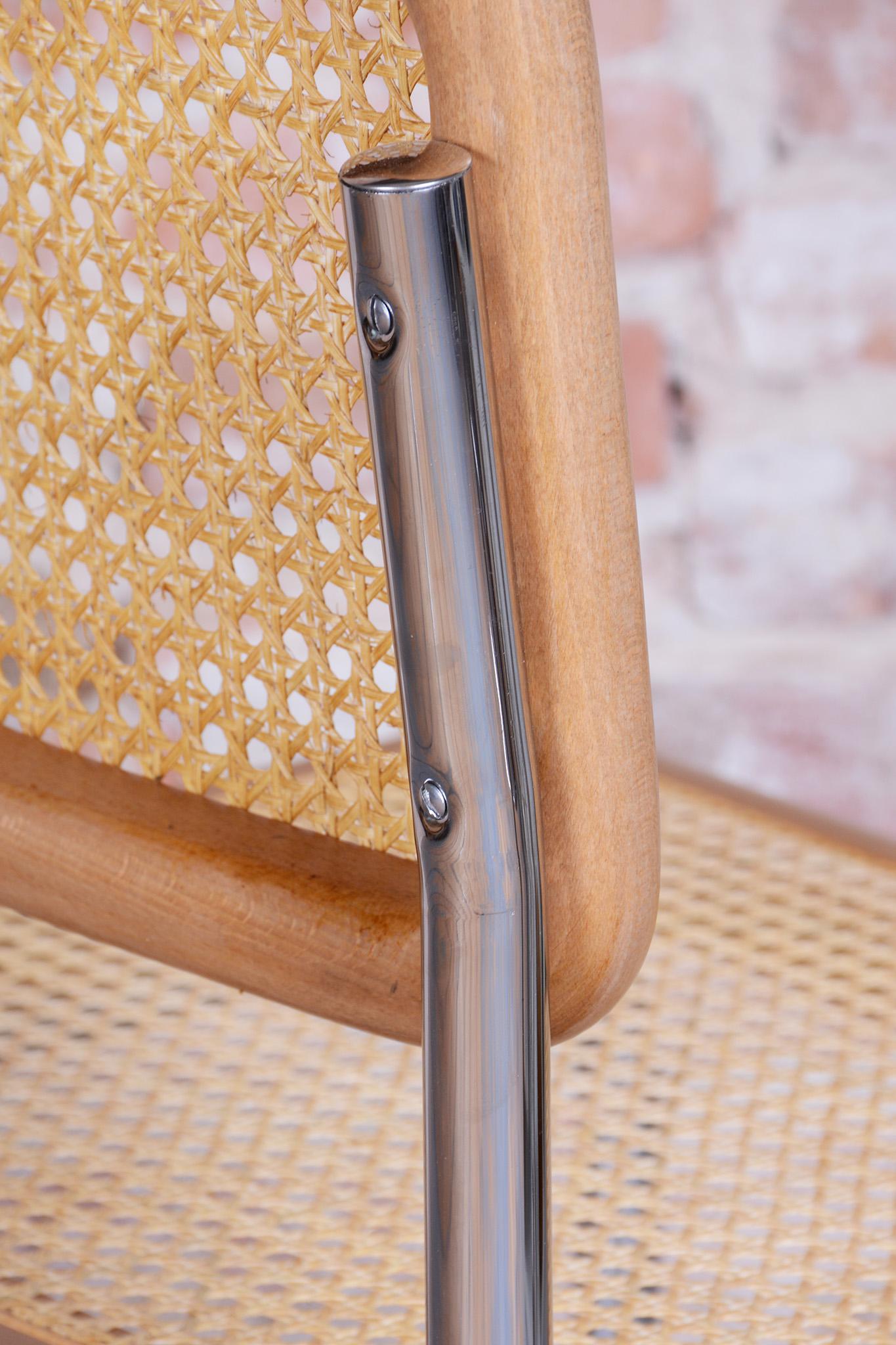 Set of Eight Restored Bauhaus Cesca Chairs, by M. Breuer, Chrome, Italy, 1980s in vendita 9