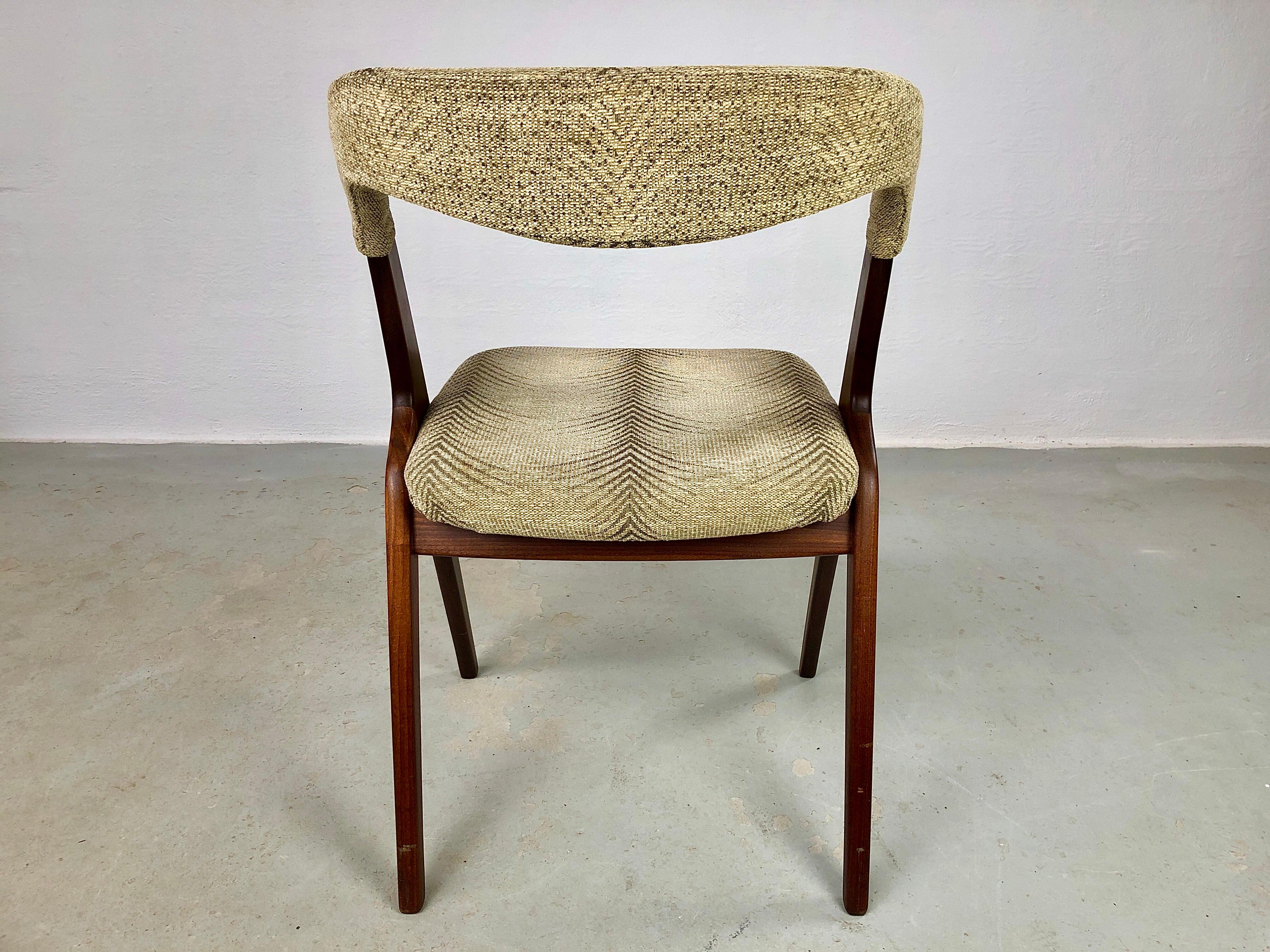 Mid-20th Century Eight Restored Johannes Andersen Teak Dining Chairs Custom Reupholstery Included For Sale