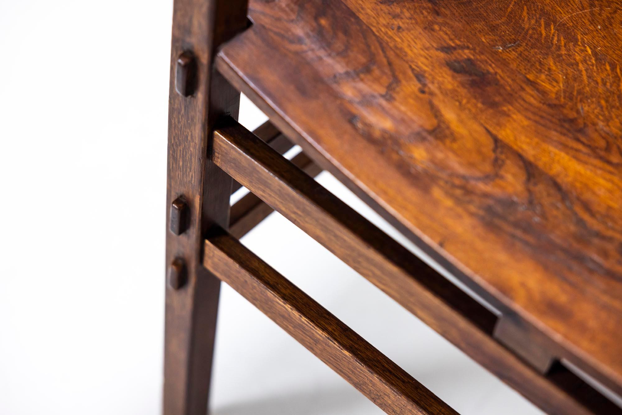 Set di otto sedie da pranzo Rivadossi con schienale intagliato in Oak Oak in vendita 6