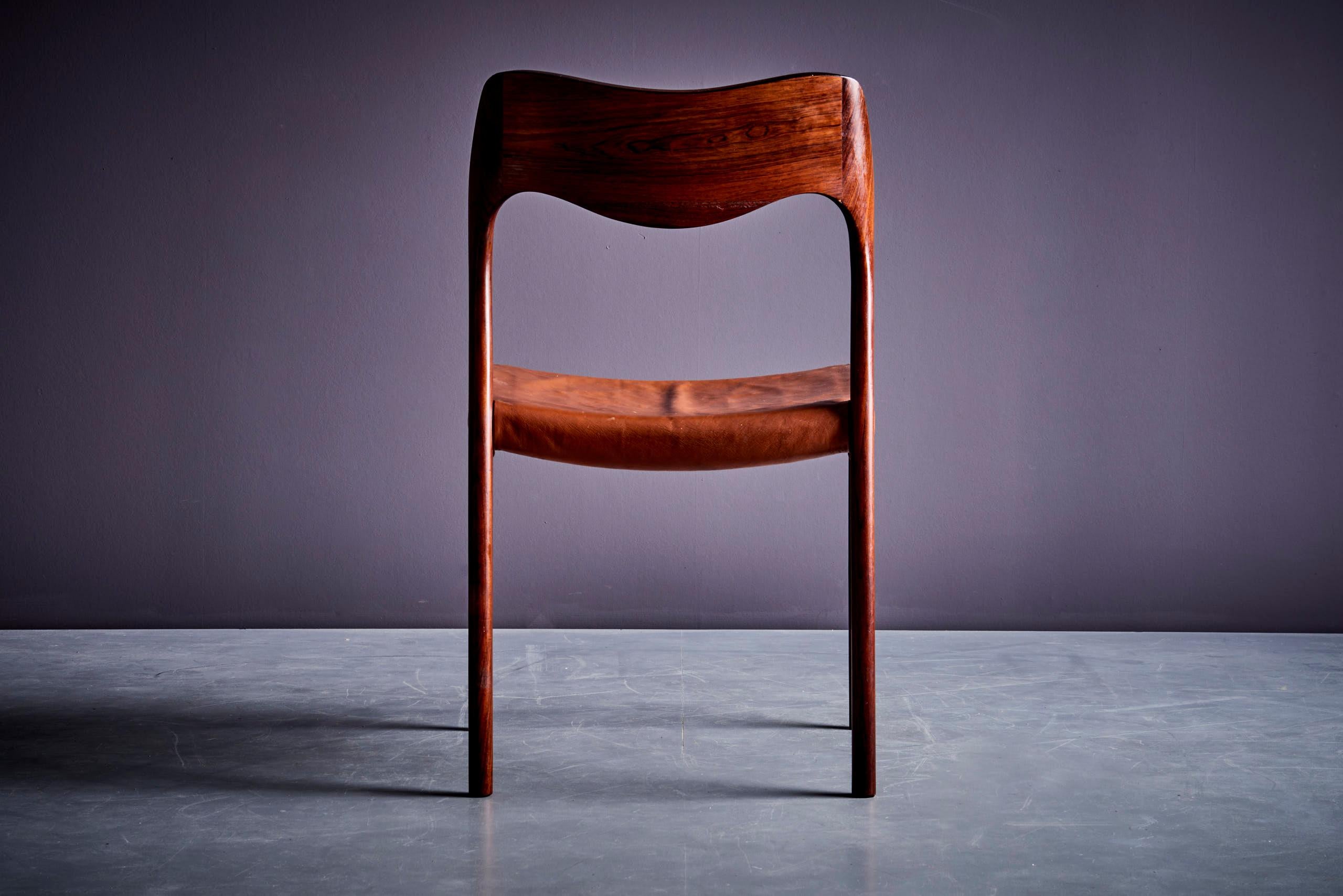 Mid-20th Century Set of eight Rosewood Dining Chairs Model 71 by Niels O. Møller
