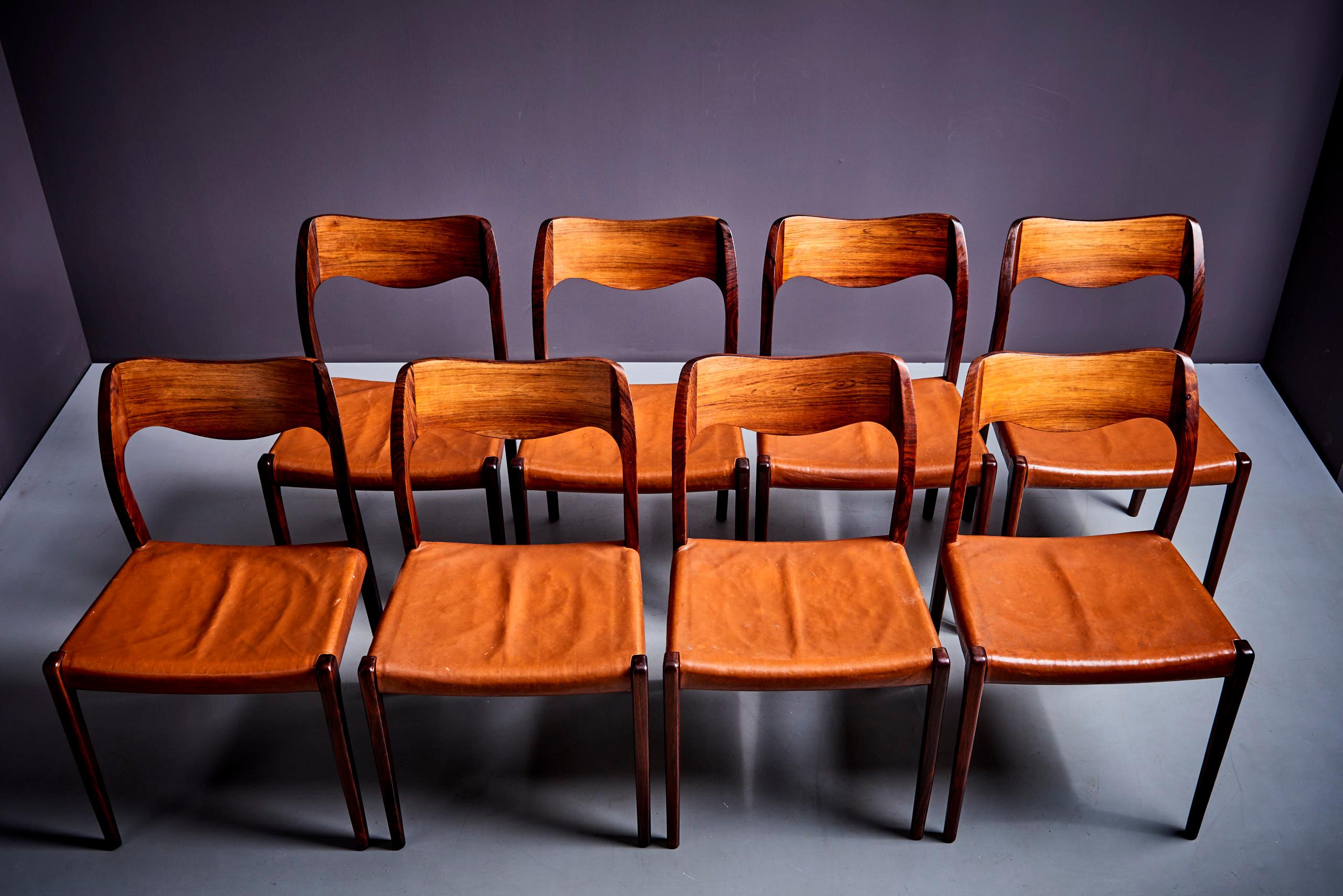 Set of eight Rosewood Dining Chairs Model 71 by Niels O. Møller 2