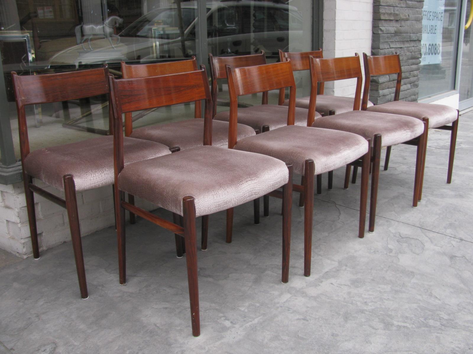 Mid-20th Century Set of Eight Rosewood Midcentury Danish Model 418 Dining Chairs by Arne Vodder