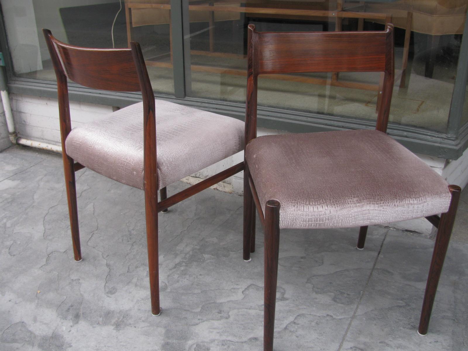 Set of Eight Rosewood Midcentury Danish Model 418 Dining Chairs by Arne Vodder 4