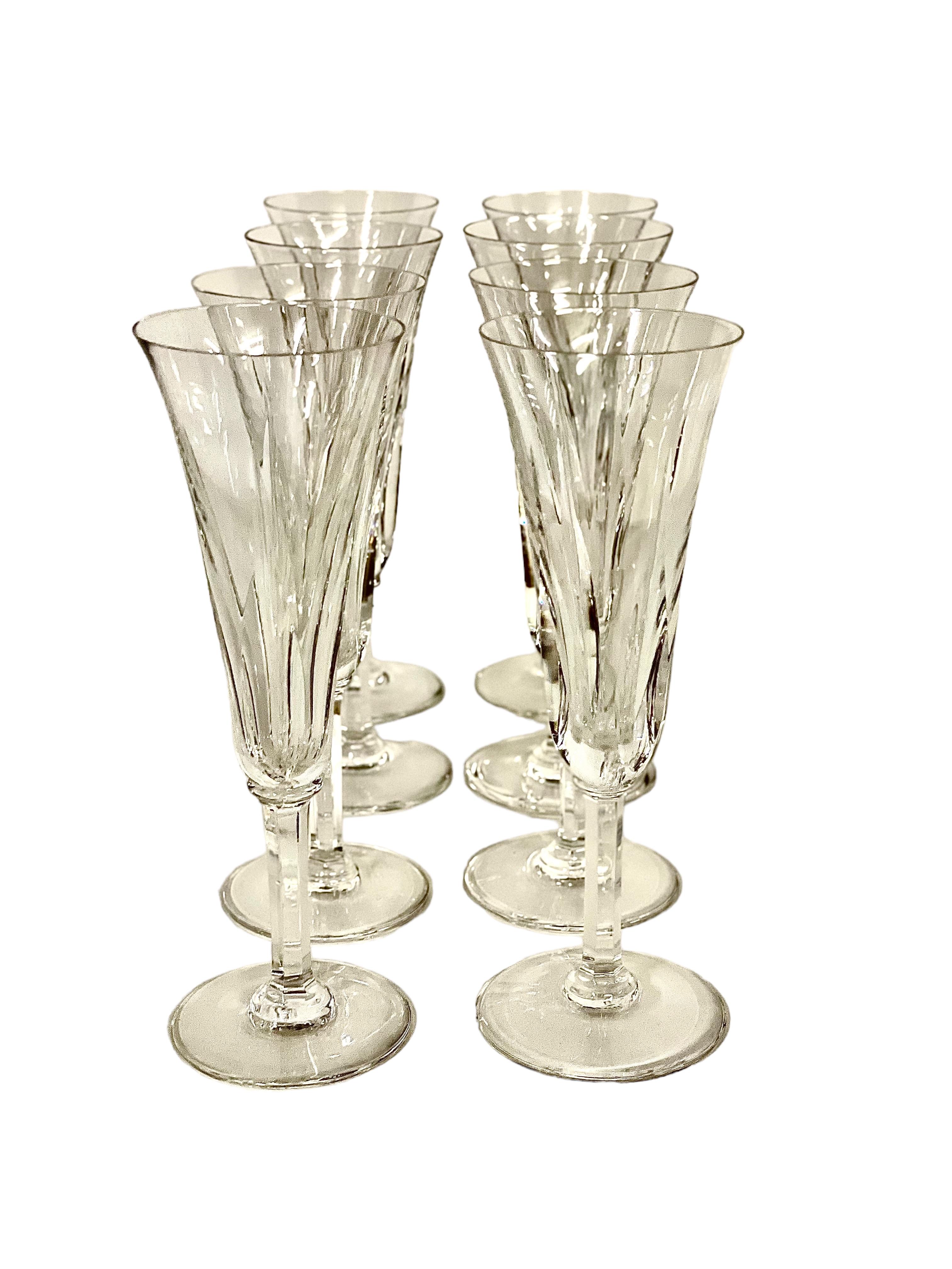 Set of Eight Saint-Louis Crystal Champagne Flûtes  In Good Condition For Sale In LA CIOTAT, FR