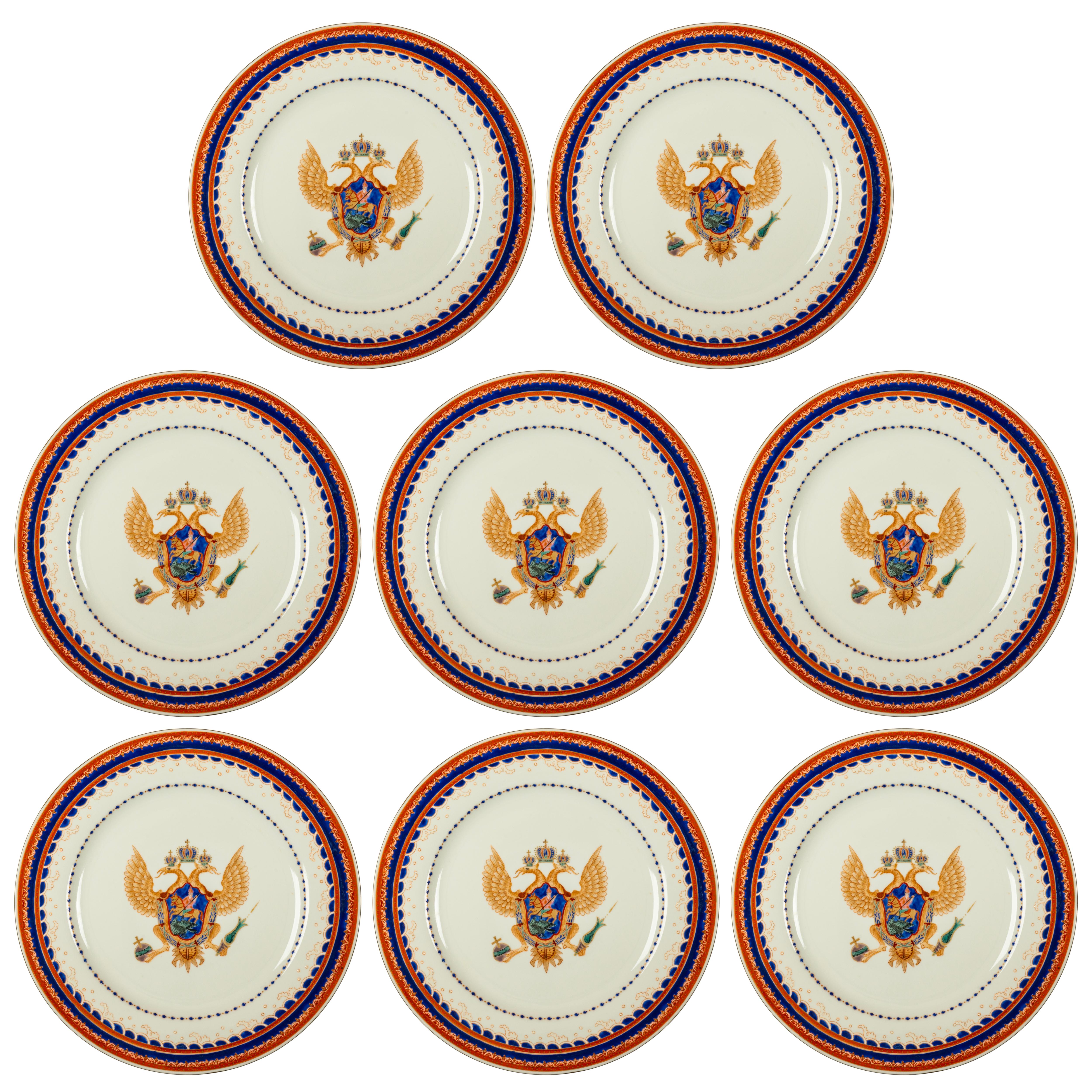 Set of Eight Samson Paris Porcelain Eagle Dinner Plates, 19th century In Good Condition For Sale In St. Catharines, ON