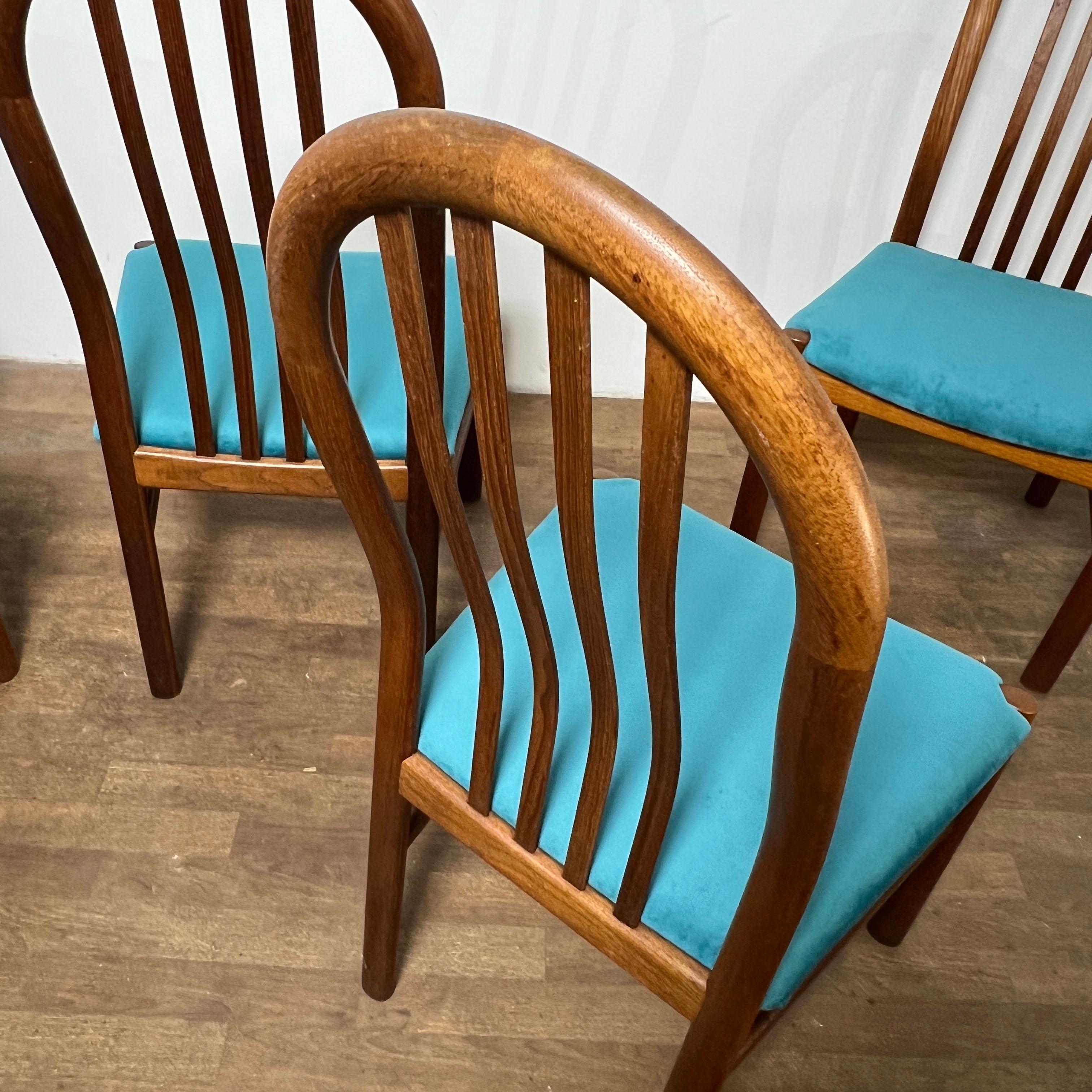 Ensemble de huit chaises de salle à manger à dossier haut en teck danois Schou Andersen Circa 1970 Bon état - En vente à Peabody, MA
