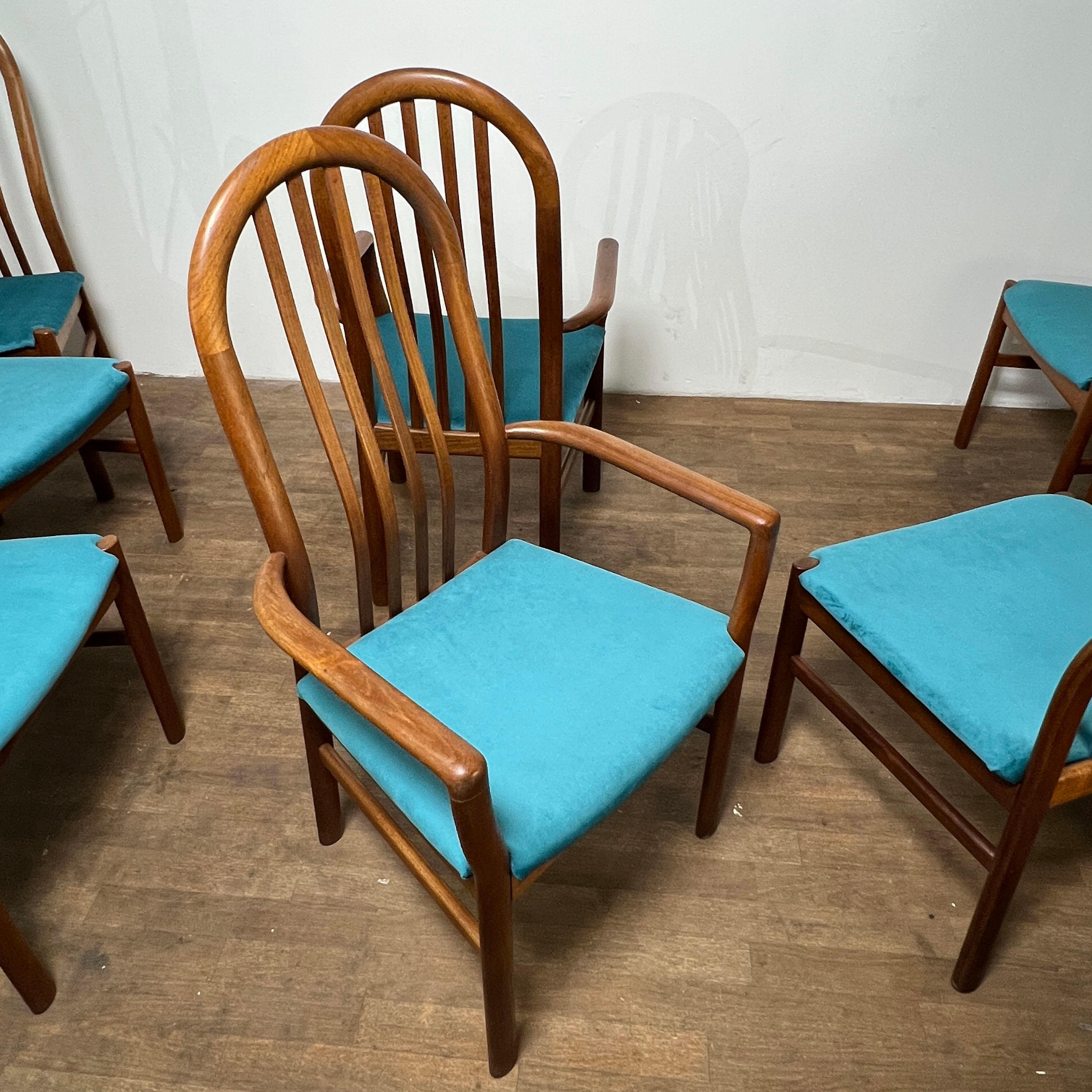 Fin du 20e siècle Ensemble de huit chaises de salle à manger à dossier haut en teck danois Schou Andersen Circa 1970 en vente