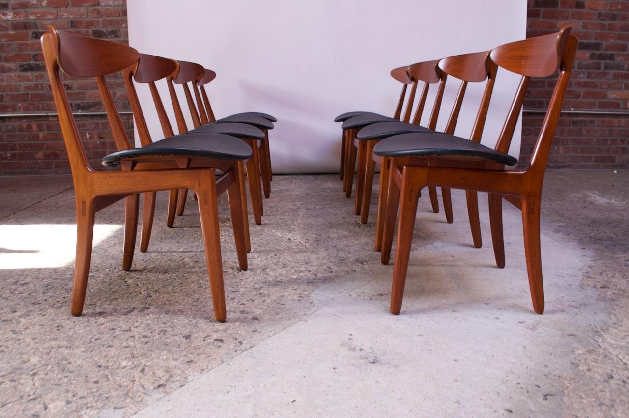 Scandinavian Modern Set of Eight Sculptural Danish Teak Dining Chairs by Vilhelm Wohlert for Søborg