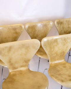Set Of Eight Series Seven Chairs Model 3107 In Natural Leather By Arne Jacobsen