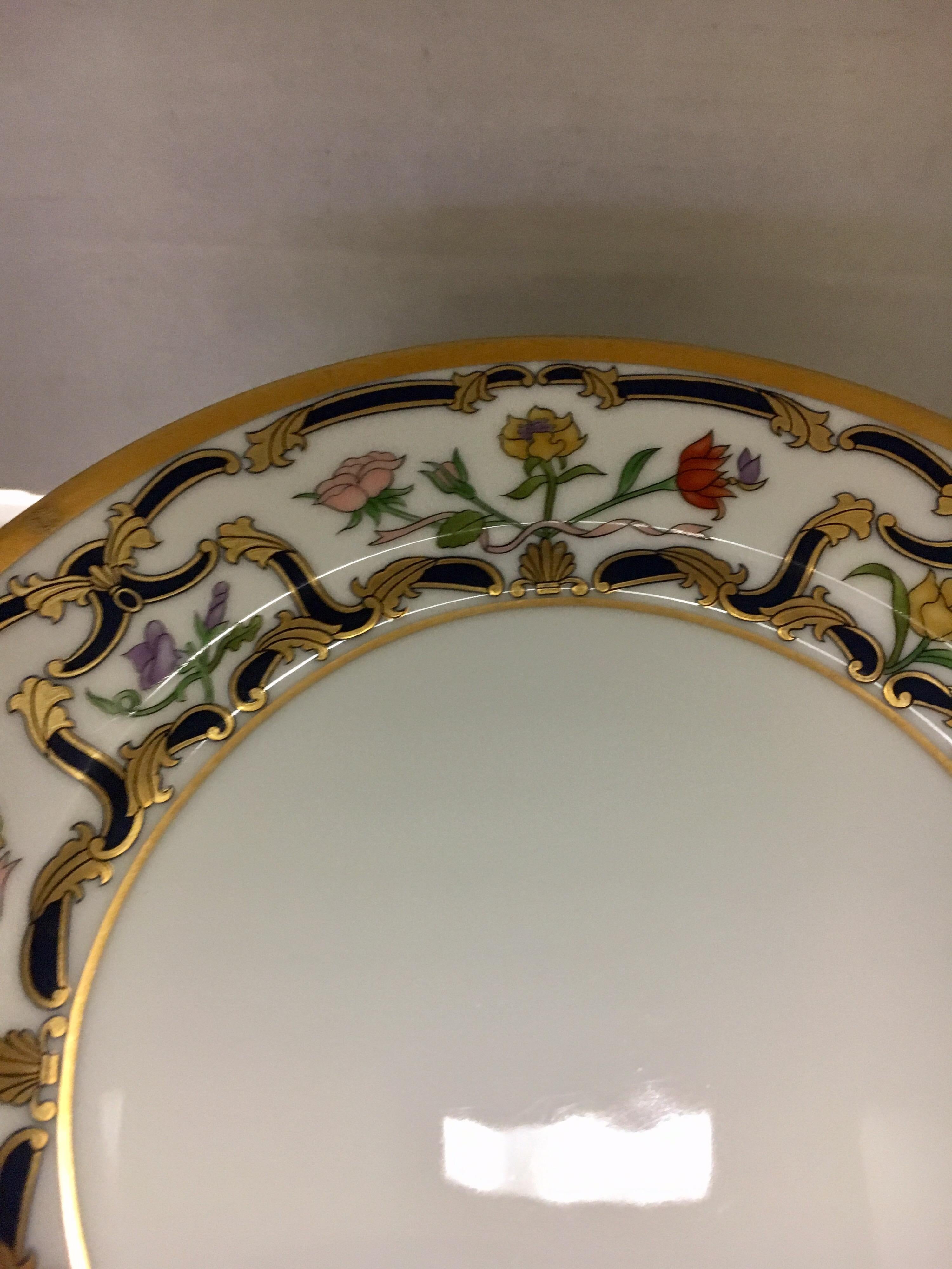 Set of Eight Signed Christian Dior Renaissance Fine China Dessert Salad Plates In Good Condition In West Hartford, CT