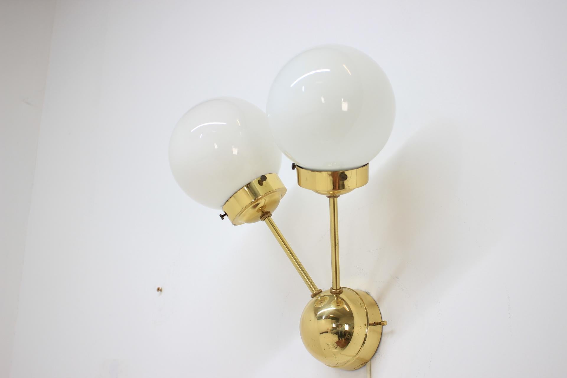 Set of Eight SPACE AGE Sputnik Brass Wall Lamps - 1970s In Good Condition For Sale In Praha, CZ