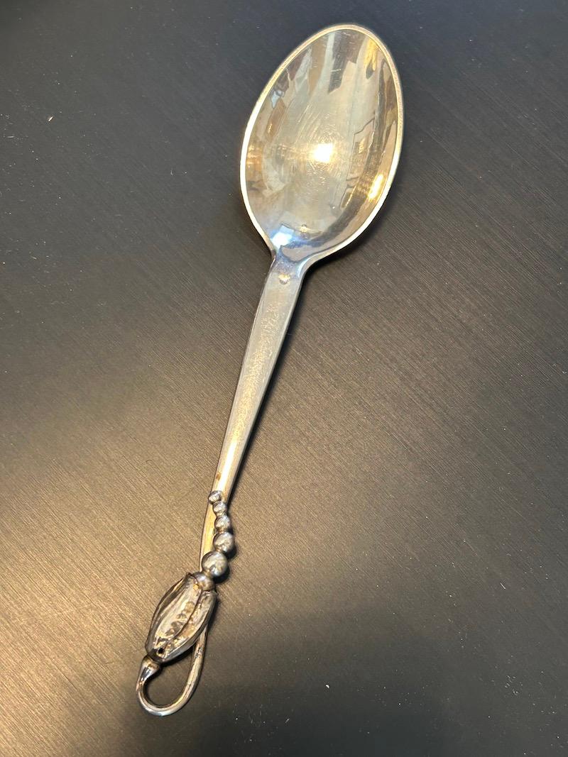 Satz von acht Sterlingsilber-Blütenlöffeln von Georg Jensen, Dänemark im Angebot 2