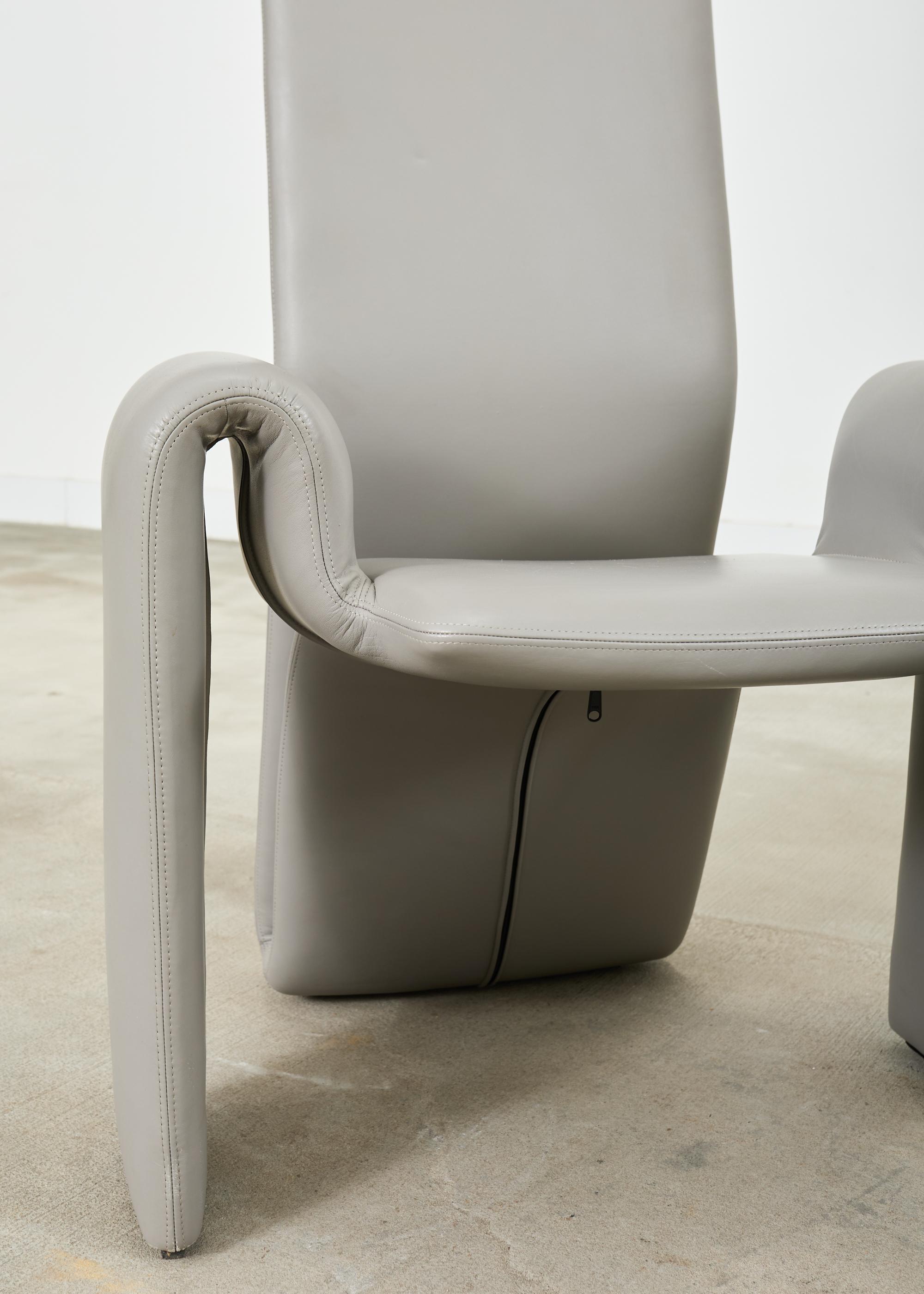 Conjunto de ocho sillas de comedor de piel Steve Leonard para Brayton Metal en venta