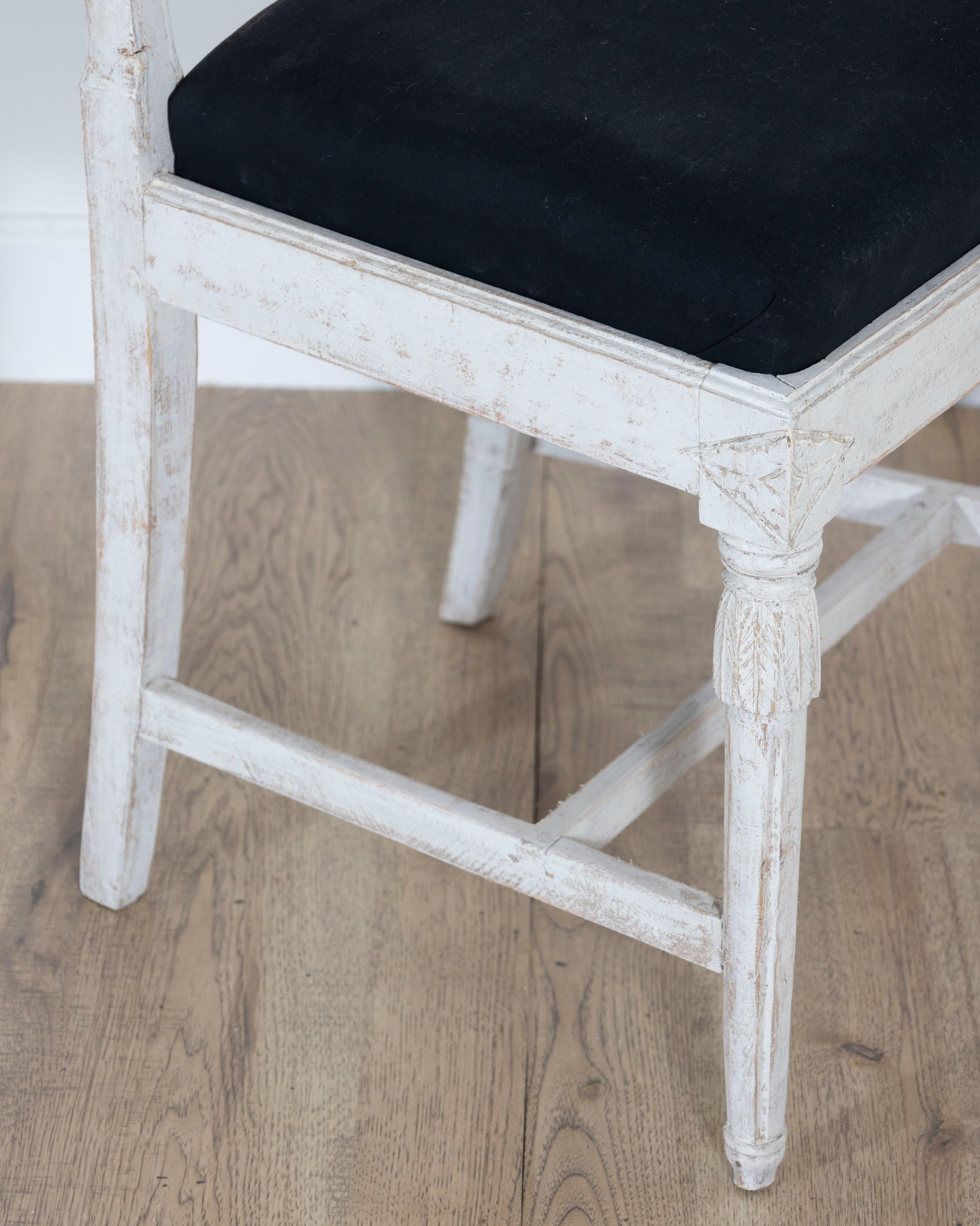 Set of Eight Swedish Gustavian Dining Chairs, circa 1820 im Angebot 7