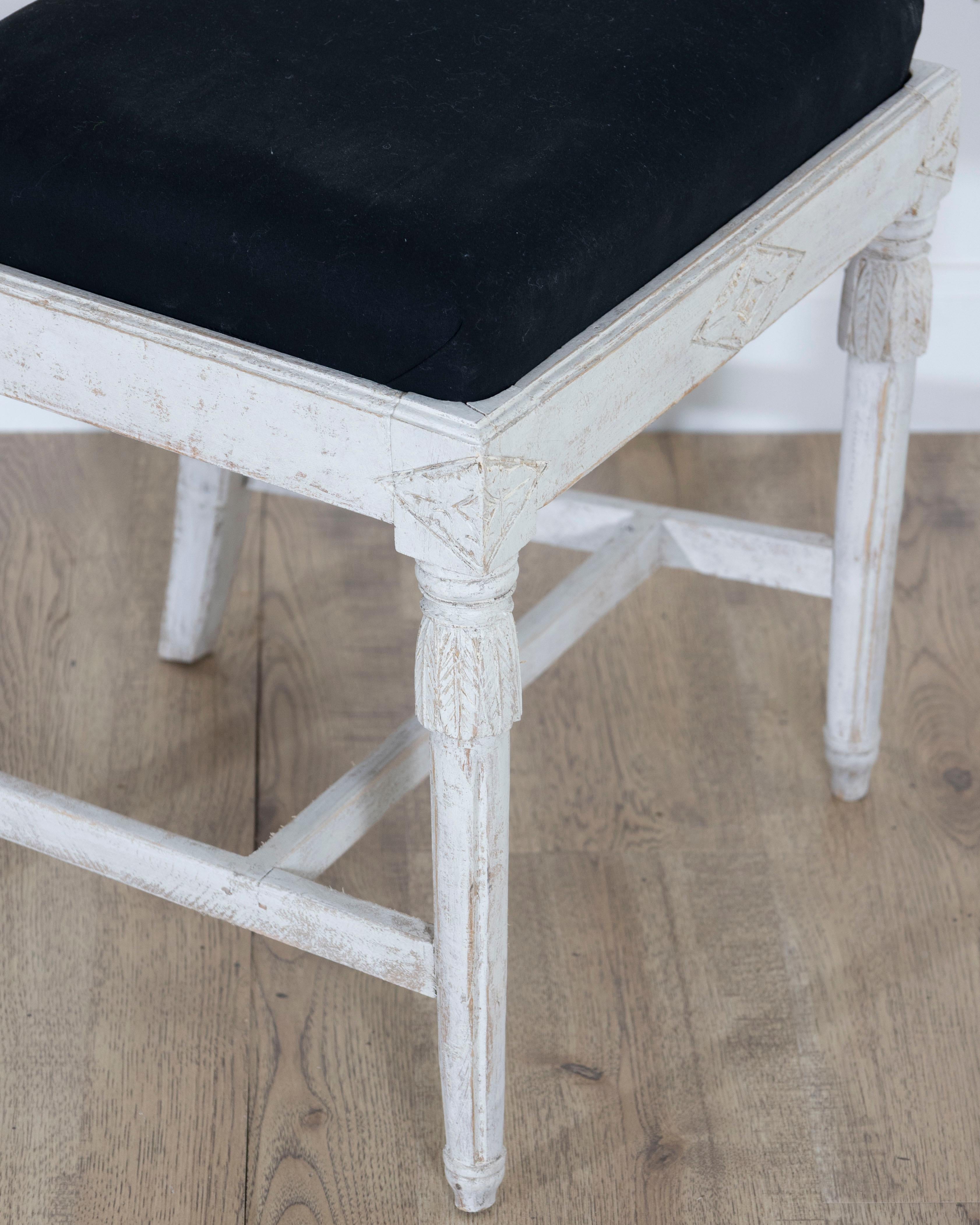 Set of Eight Swedish Gustavian Dining Chairs, circa 1820 im Angebot 8