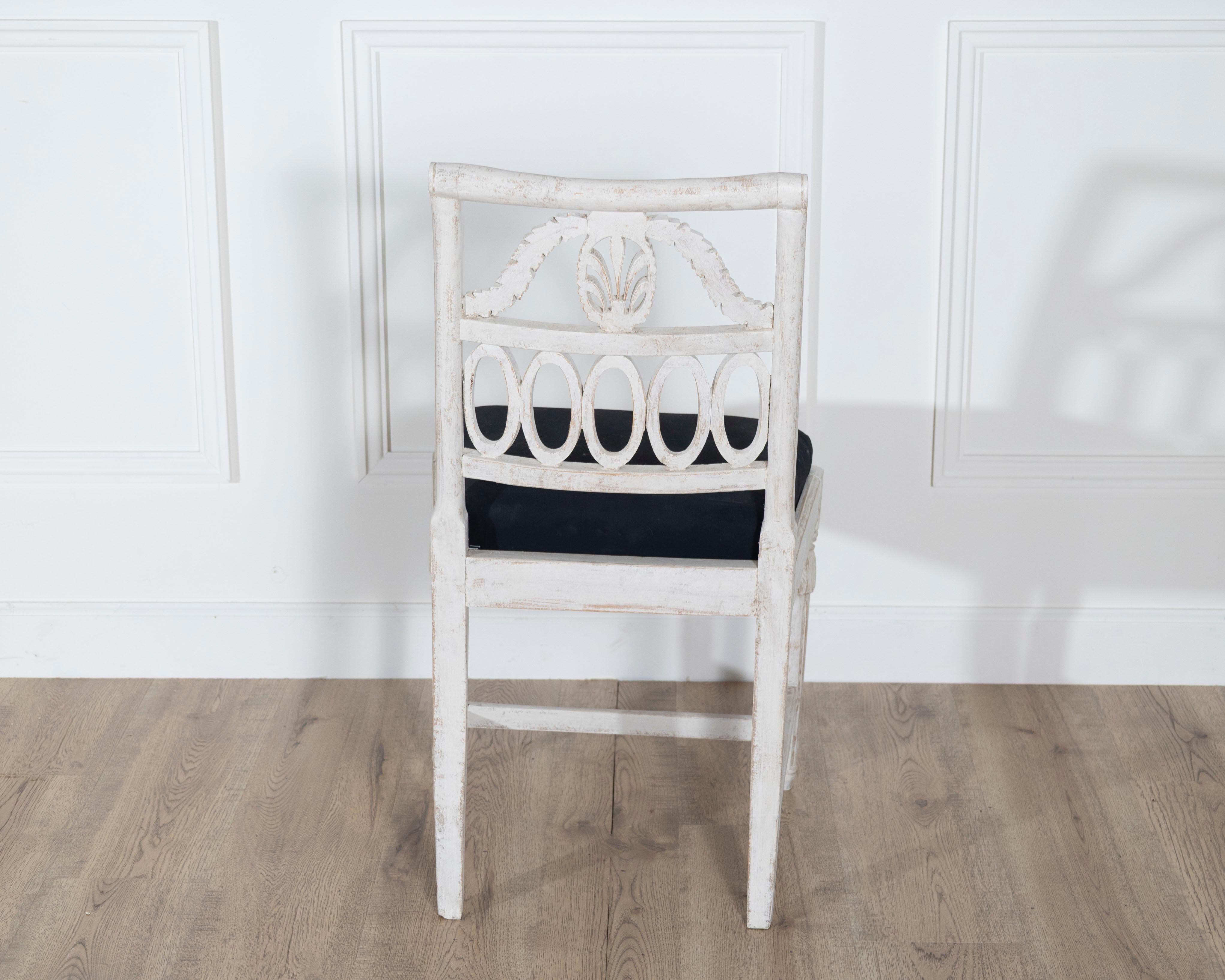 Set of Eight Swedish Gustavian Dining Chairs, circa 1820 im Angebot 10