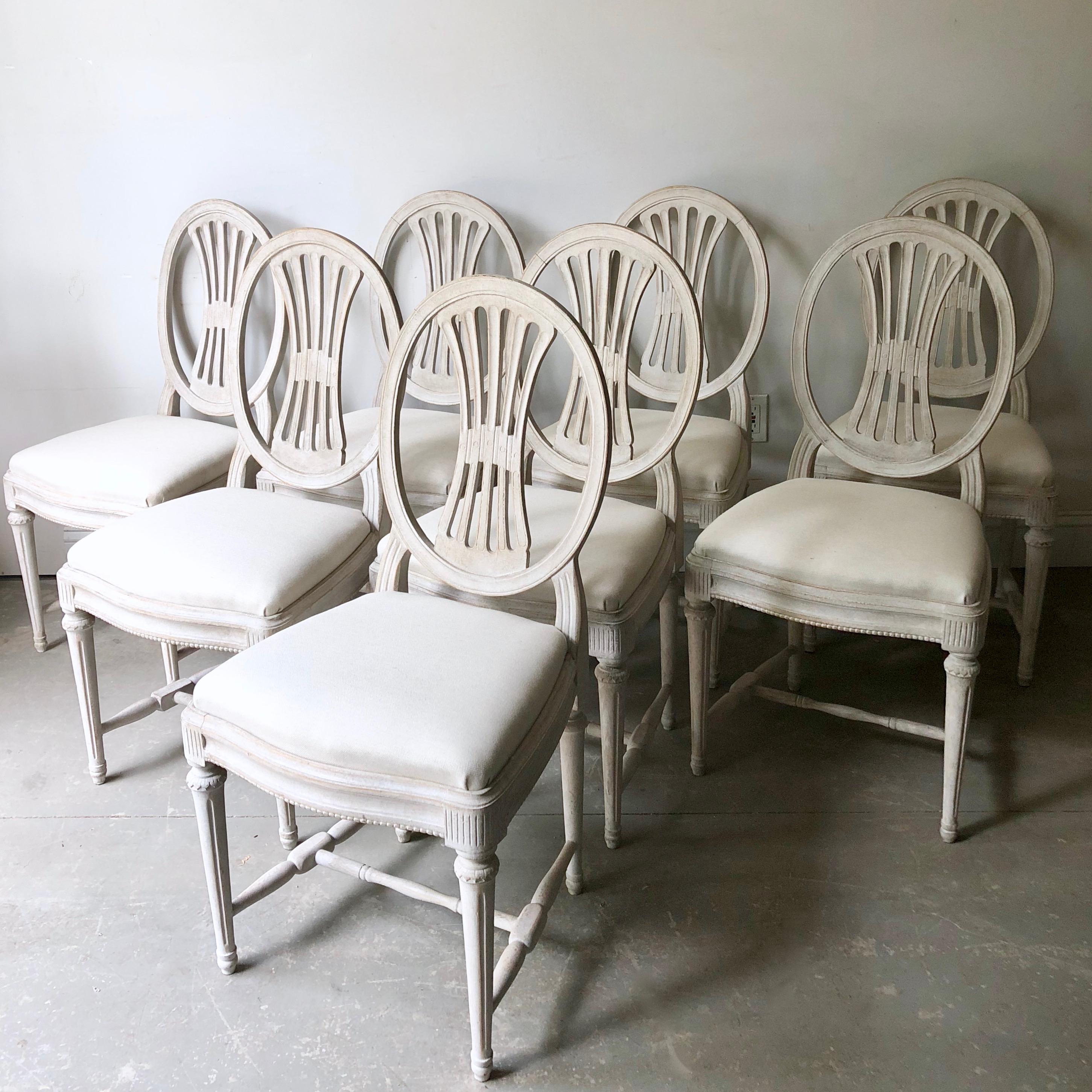 A set of eight Swedish Gustavian style painted dining chairs with pierced slats and carved weatsheaf details. Loose seats covered in light color pure linen.
Sweden, circa 1900
Here are few examples, surprising pieces and objects, authentic,