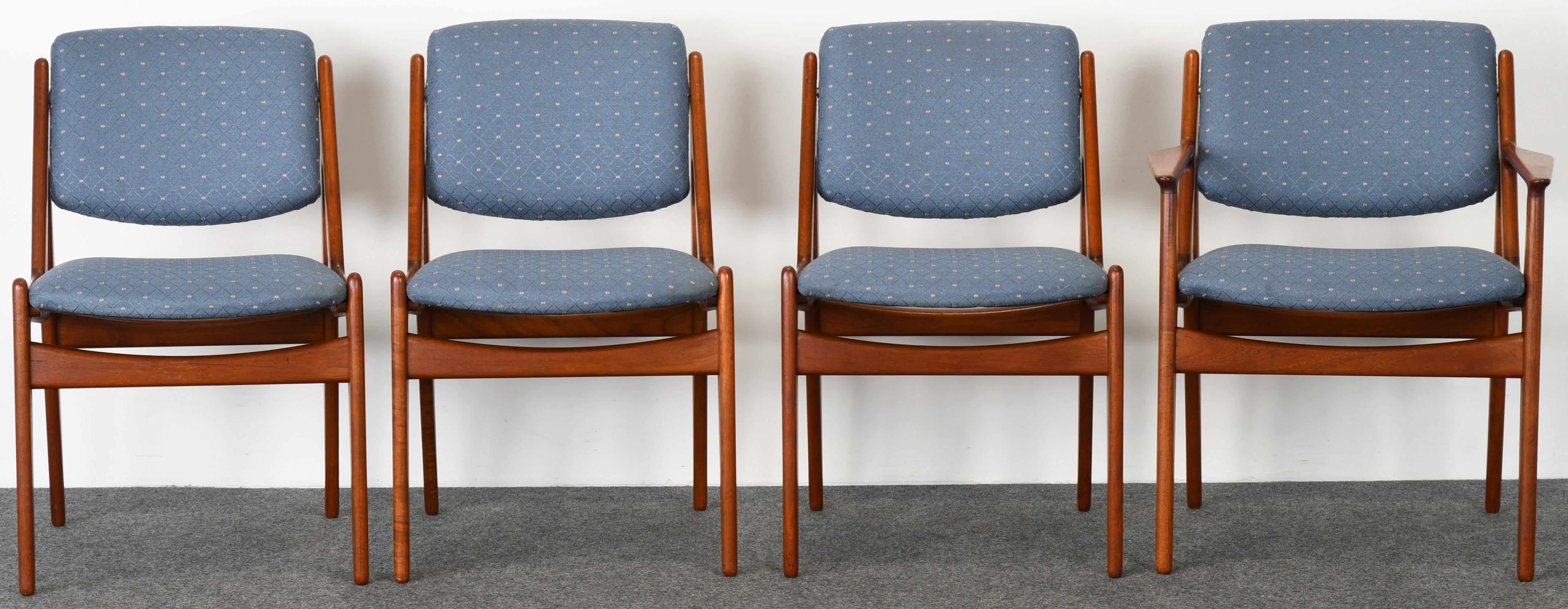 Set of Eight Teak Arne Vodder Dining Chairs, 1960s In Good Condition In Hamburg, PA