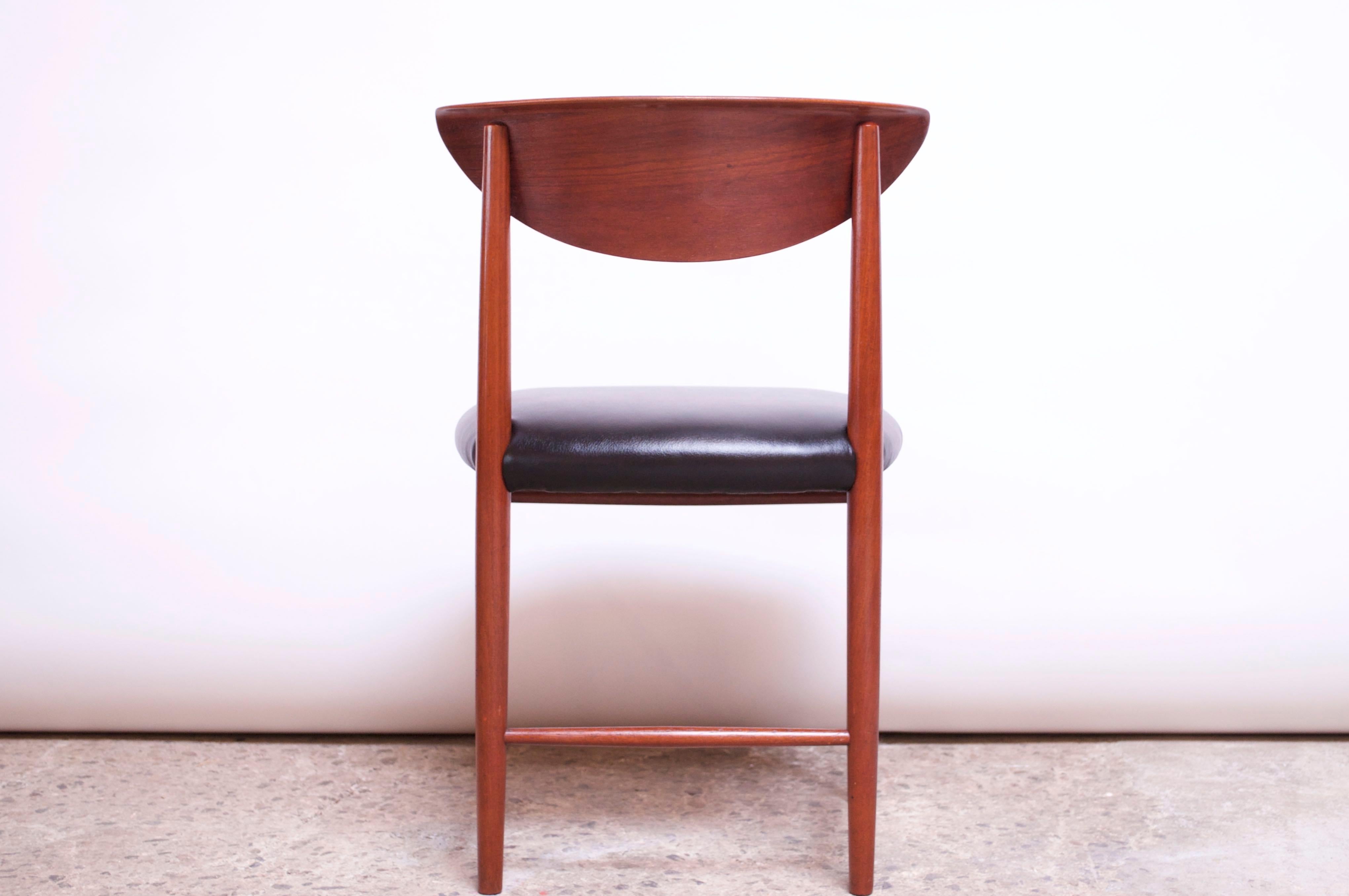 Set of Eight Teak Dining Chairs by Peter Hvidt and Orla Mølgaard Nielsen 6