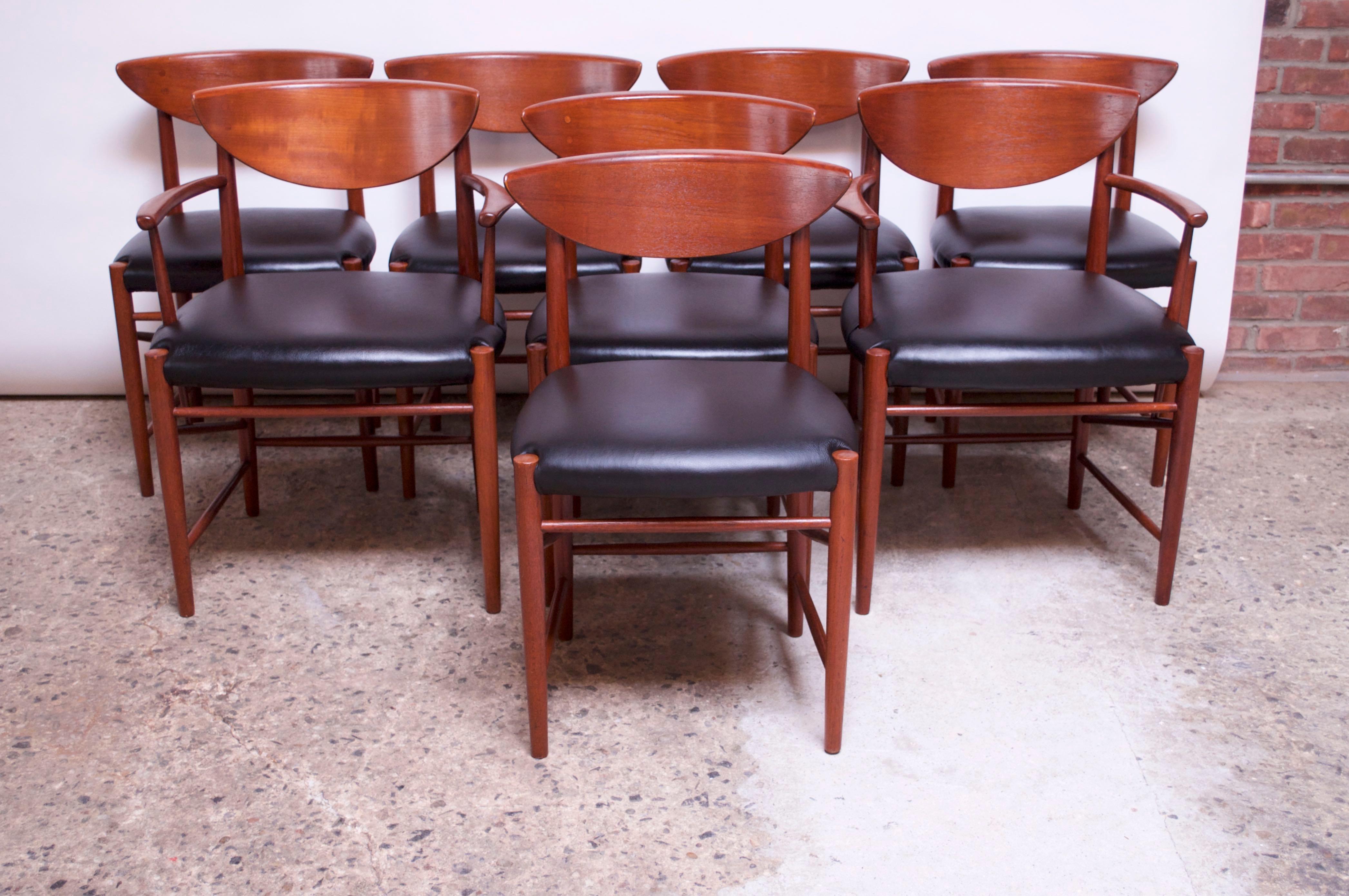 Mid-Century Modern Set of Eight Teak Dining Chairs by Peter Hvidt and Orla Mølgaard Nielsen