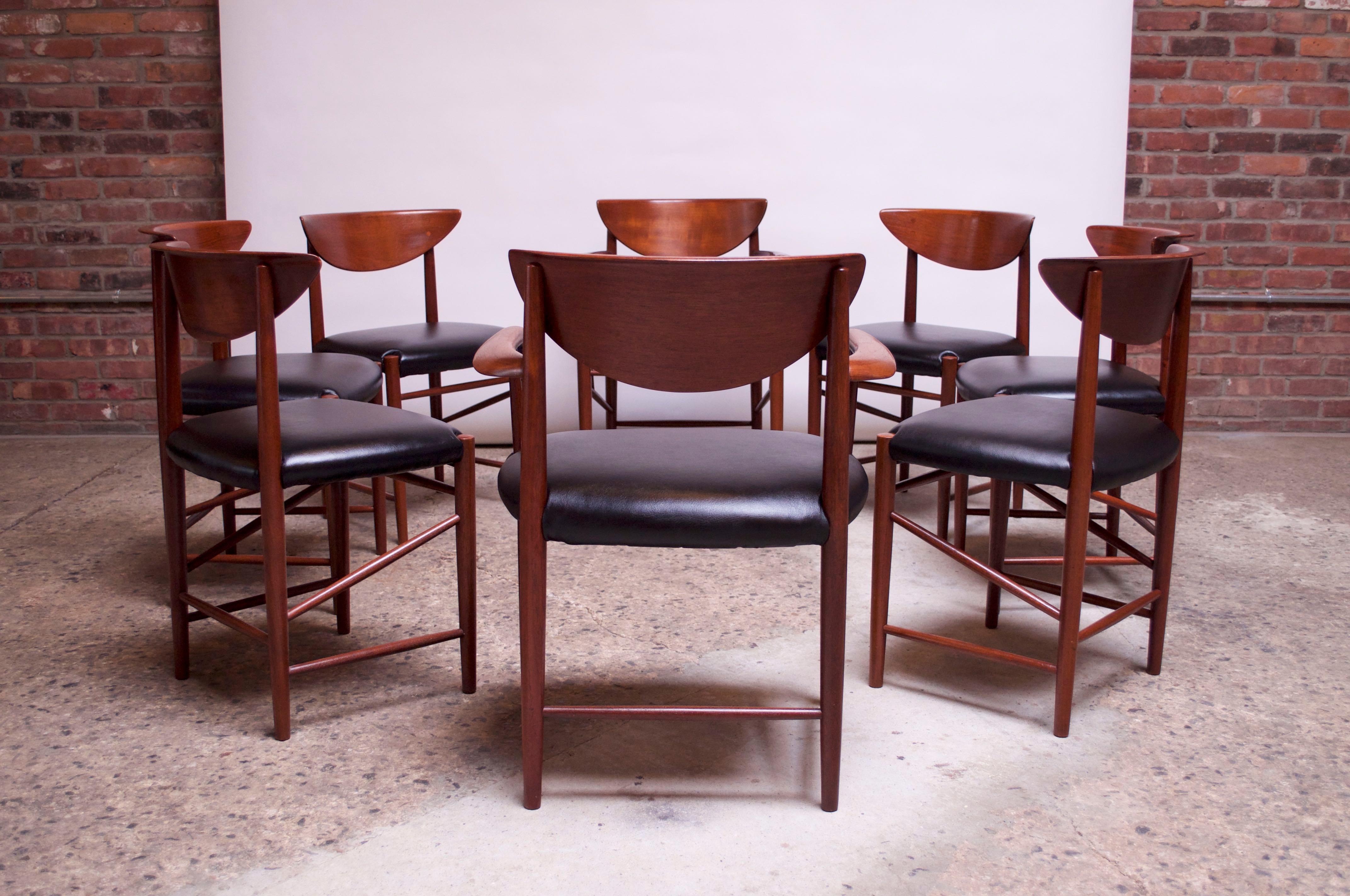 Set of Eight Teak Dining Chairs by Peter Hvidt and Orla Mølgaard Nielsen In Good Condition In Brooklyn, NY