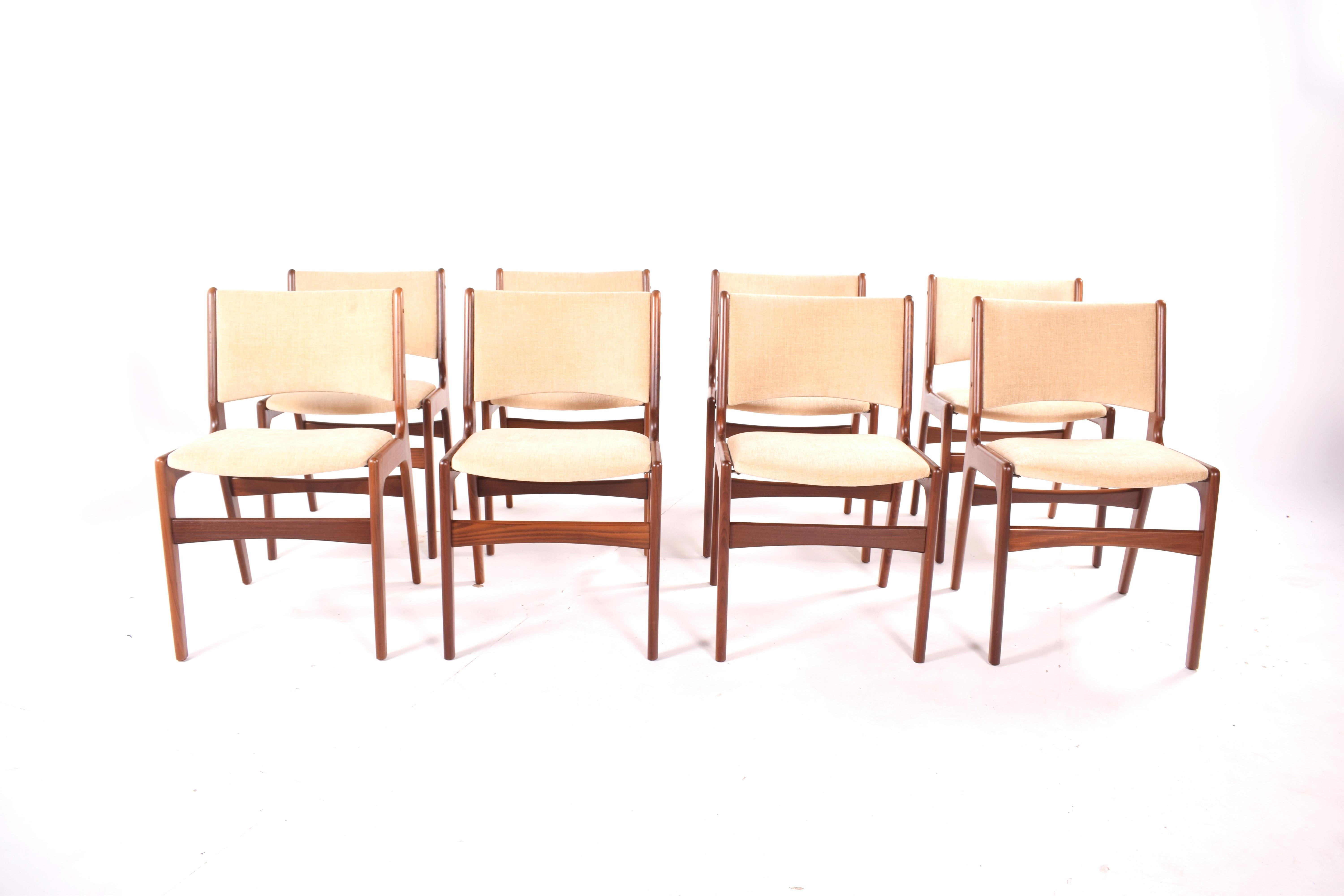 Mid-Century Modern Set of Eight Teak Dining Chairs, Denmark