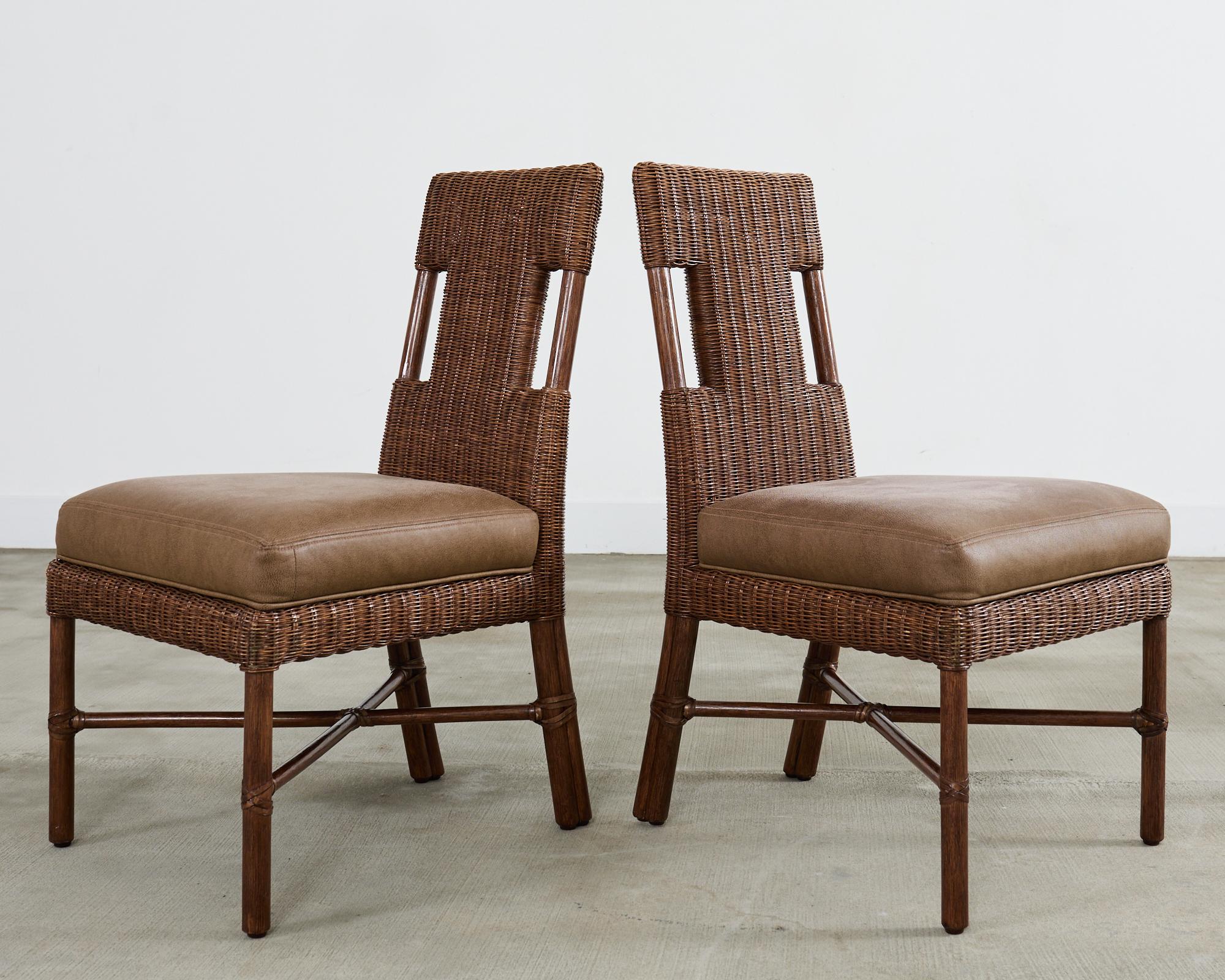Pelle Set di otto sedie da pranzo in rattan Thomas Pheasant per McGuire in vendita