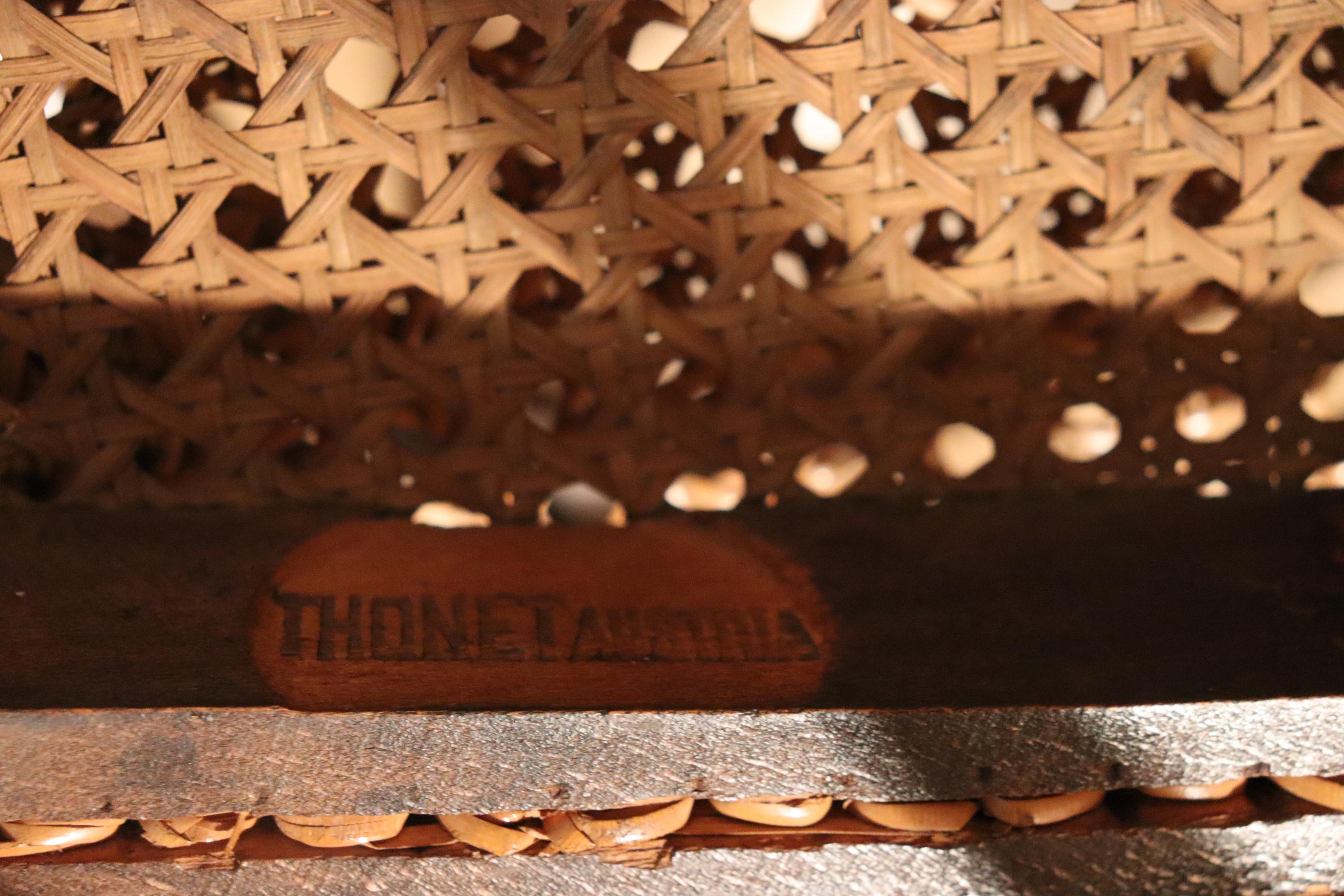 Set Of Eight Thonet Bistro Chairs No. 56 en vente 4