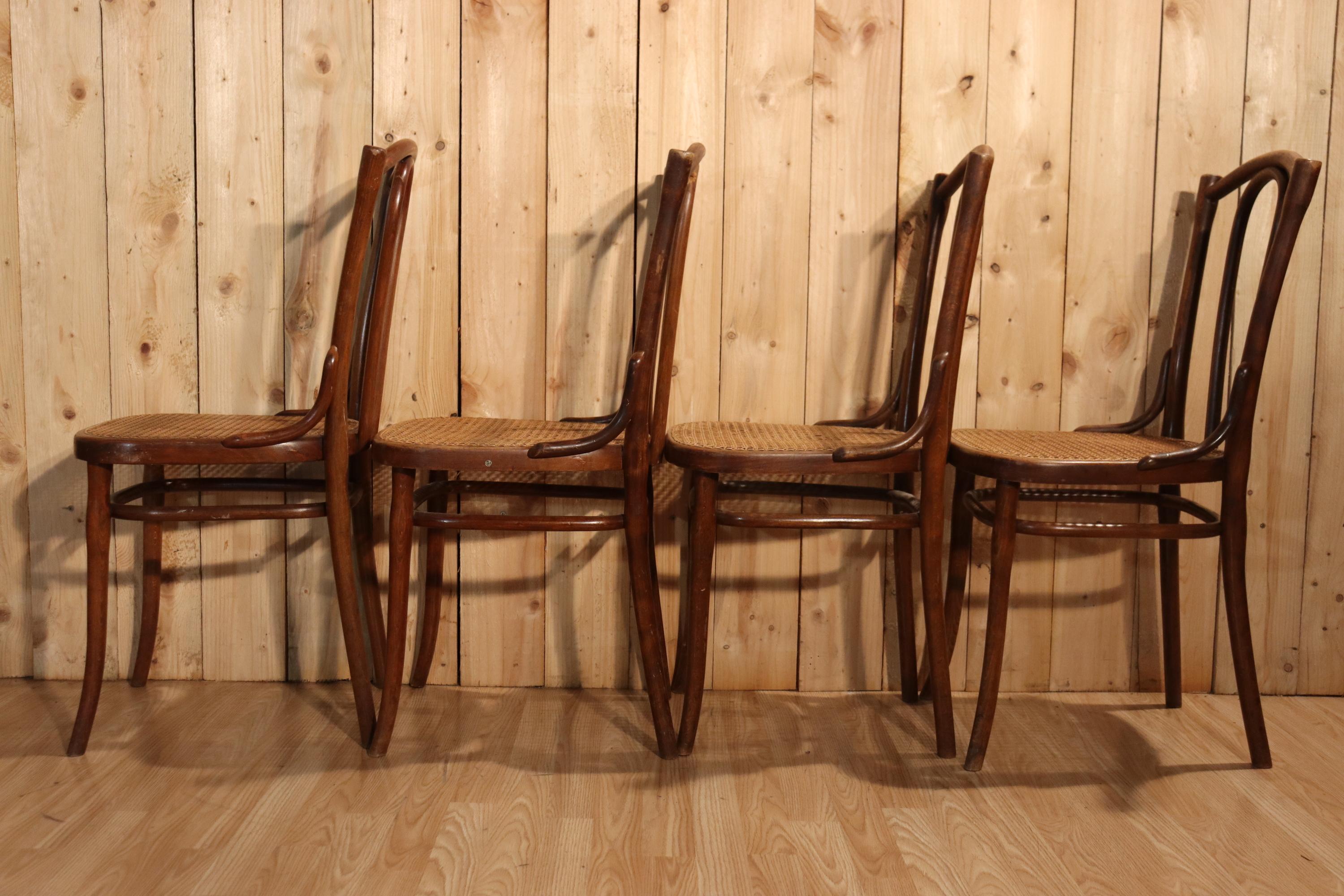 Set Of Eight Thonet Bistro Chairs No. 56 en vente 1