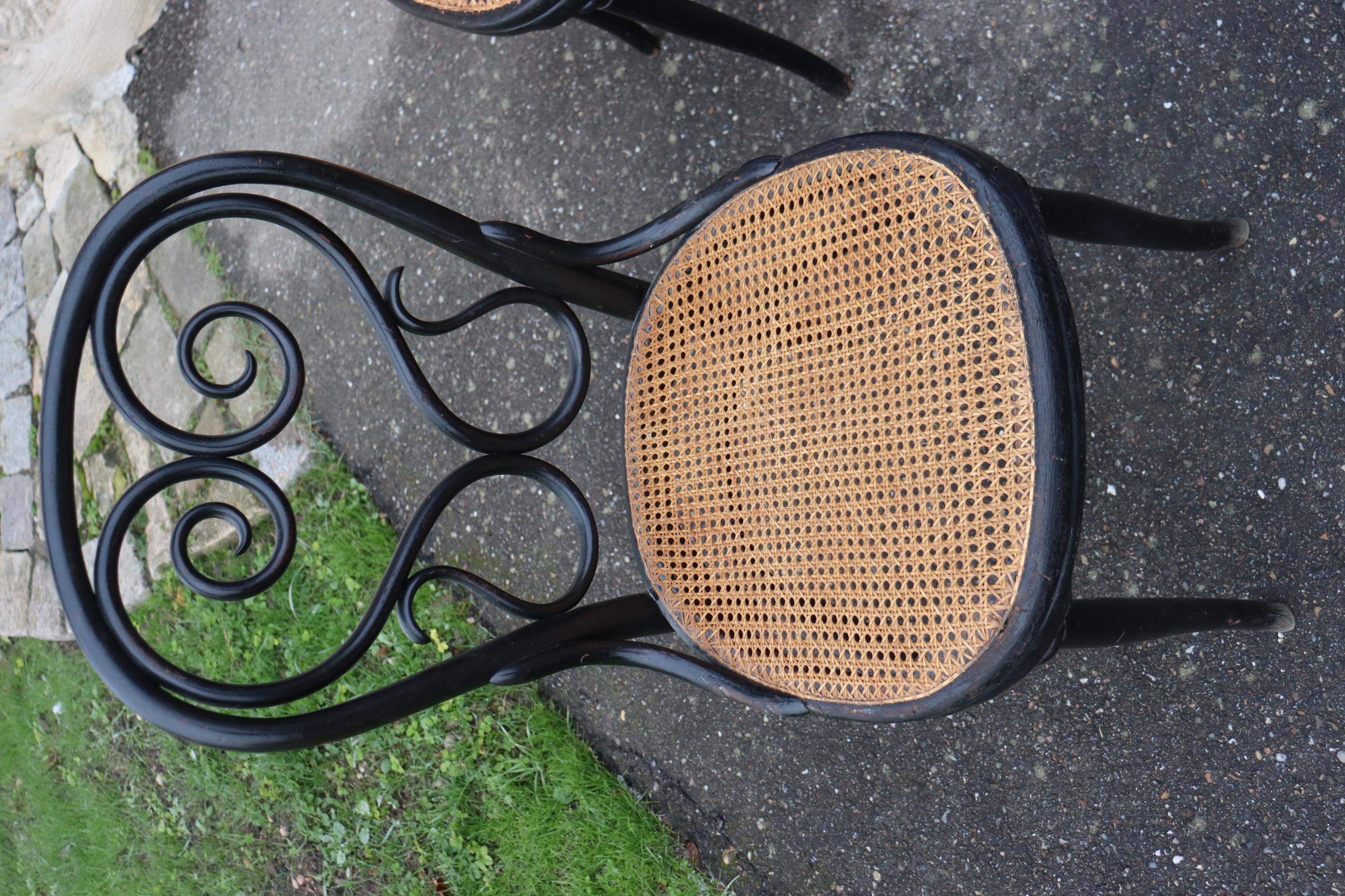 Set Of Eight Thonet Chairs, Model No. 4, Known As 