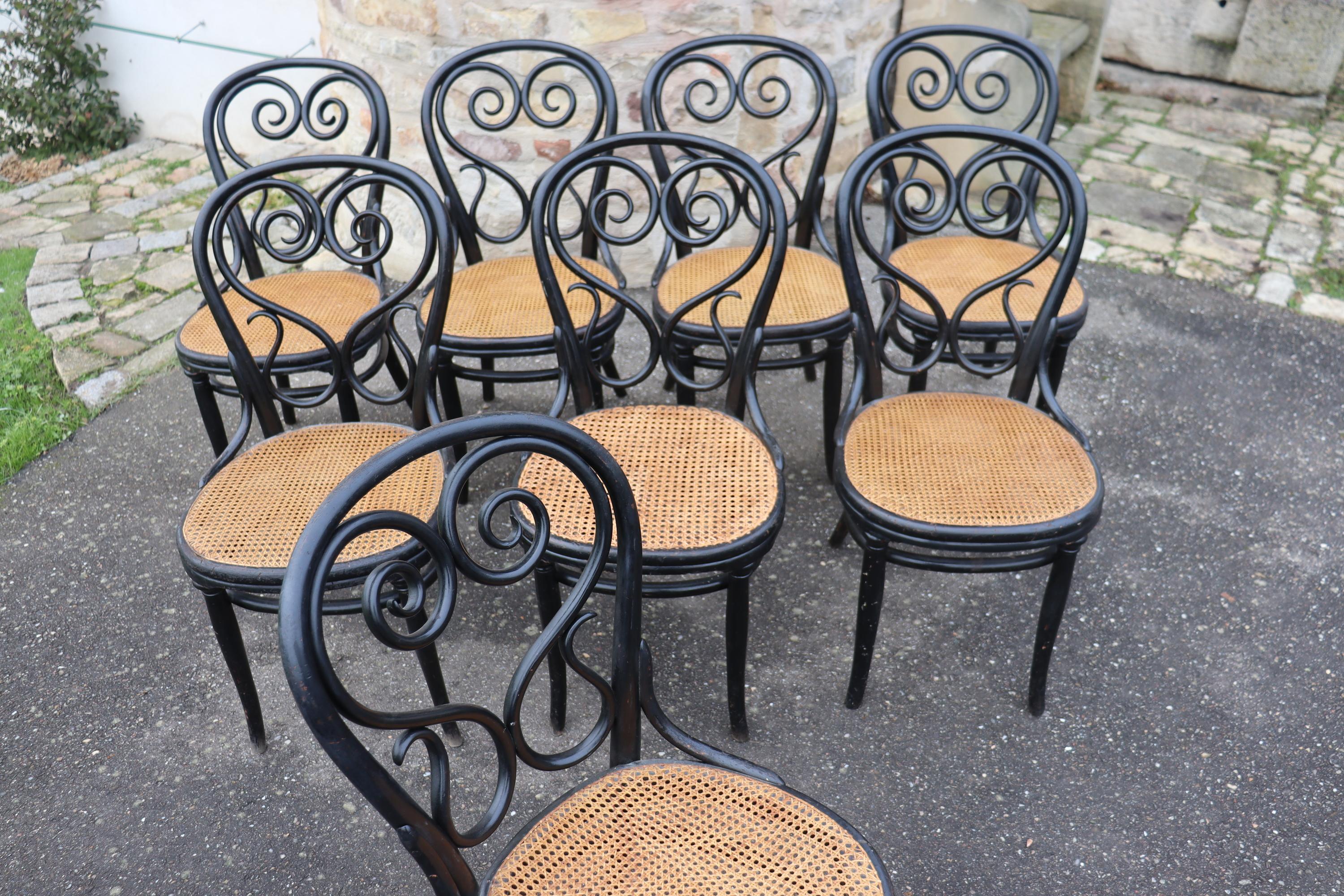 Arts and Crafts Set Of Eight Thonet Chairs, Model No. 4, Known As 