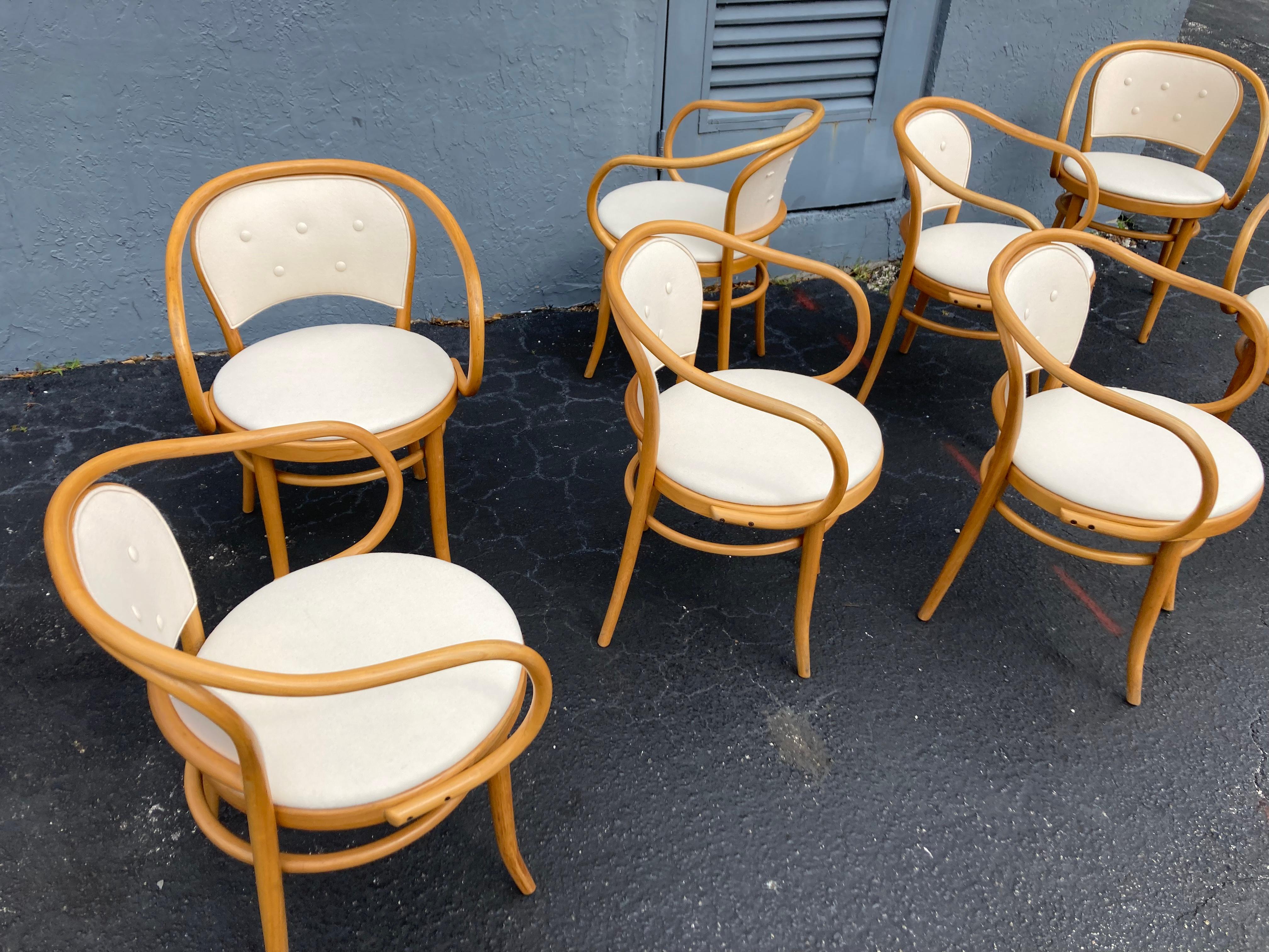 Set of Eight Thonet Dining Chairs 210, Knoll Fabric, Bentwood 10