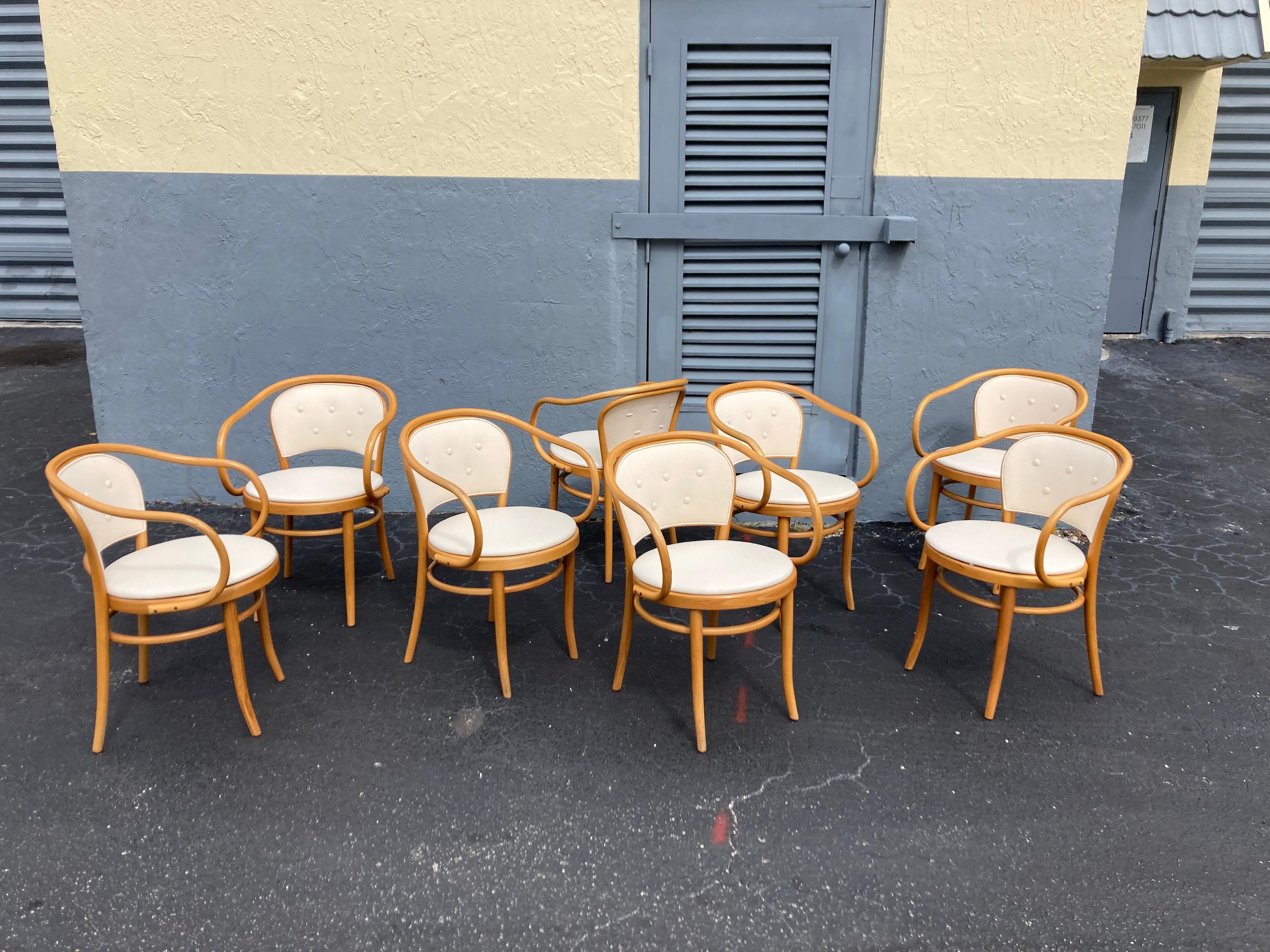 Modern Set of Eight Thonet Dining Chairs 210, Knoll Fabric, Bentwood