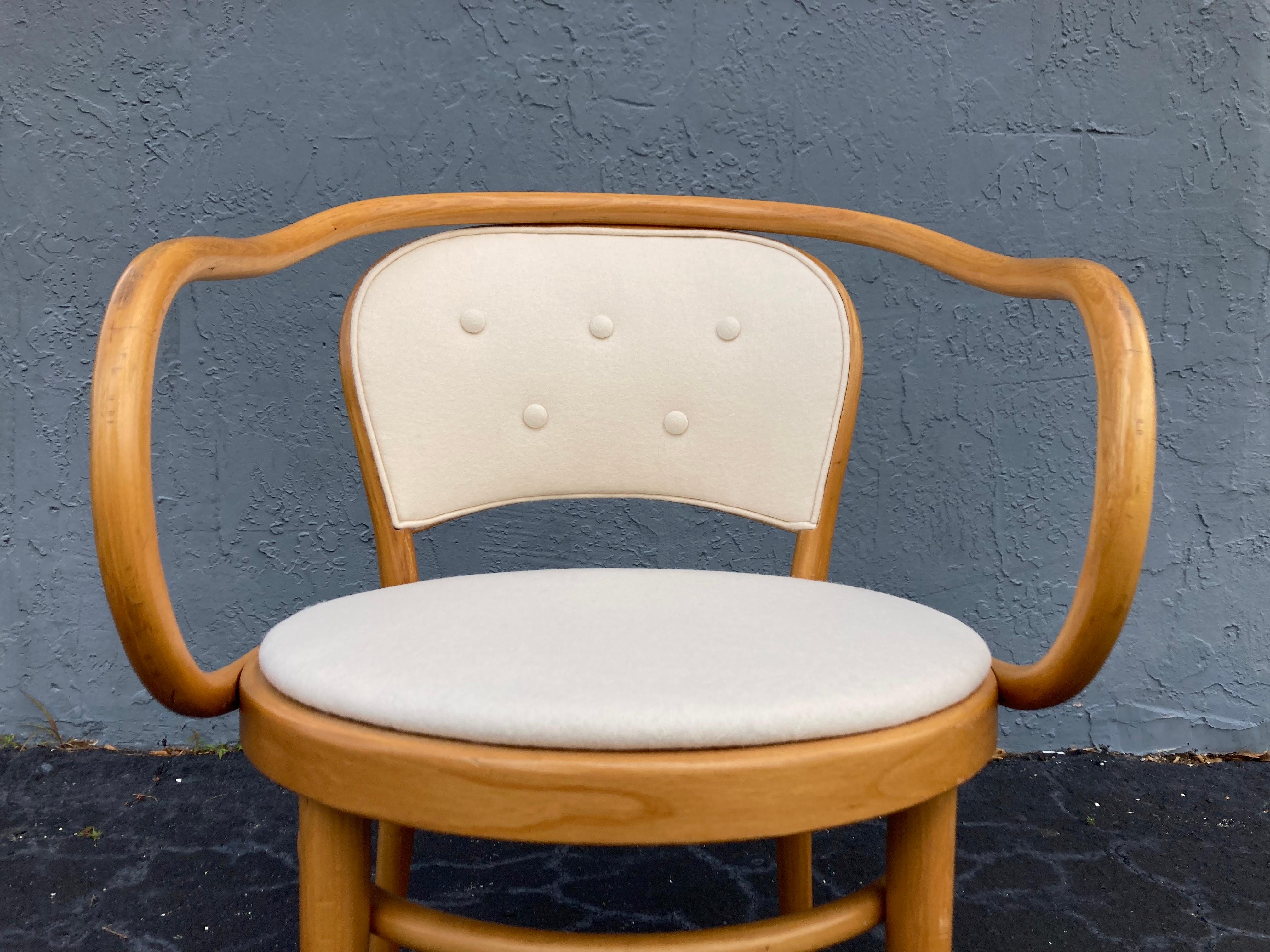 Set of Eight Thonet Dining Chairs 210, Knoll Fabric, Bentwood In Good Condition In Miami, FL