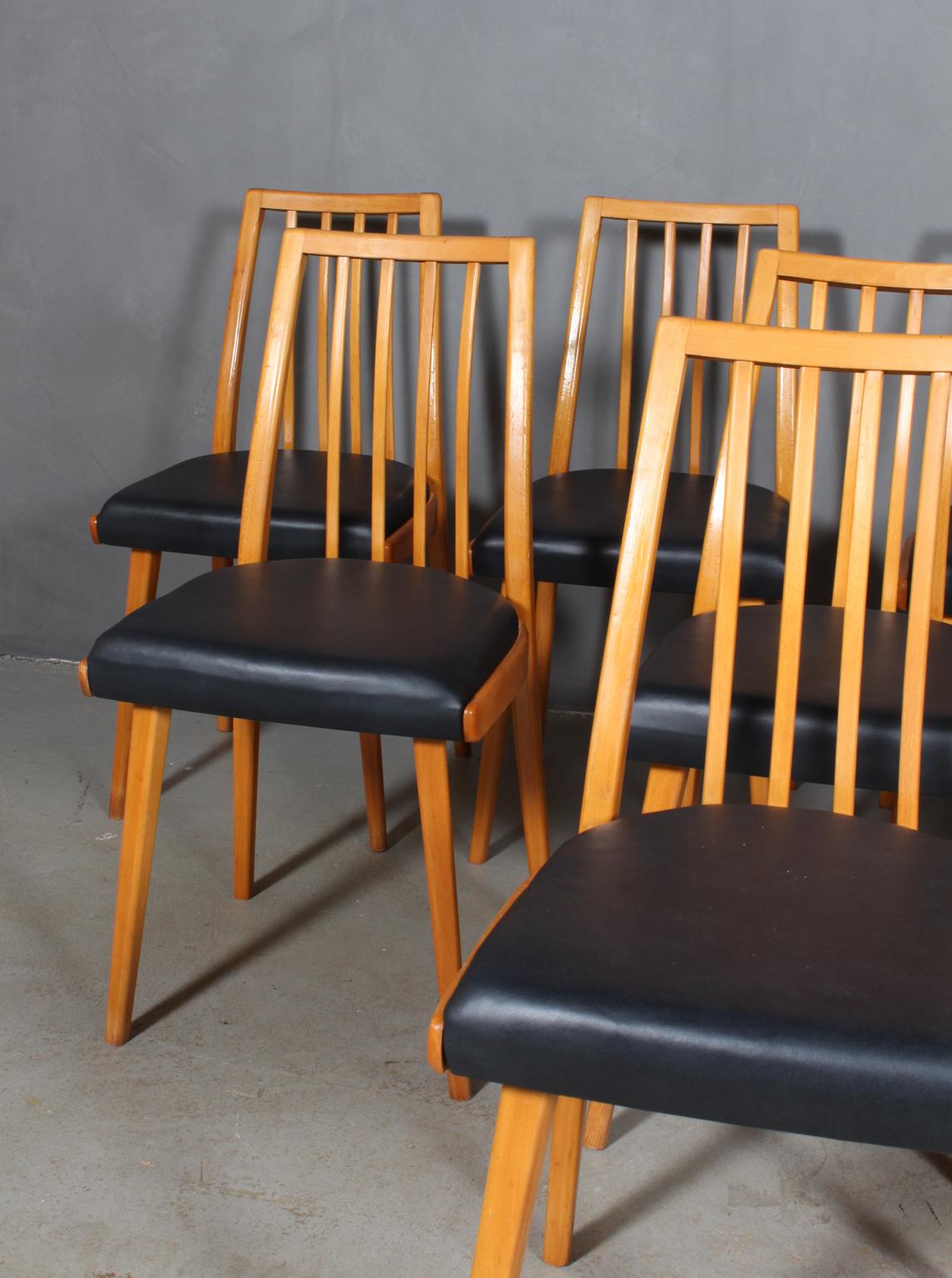 Mid-Century Modern Set of Eight Thonet ‘Ton’ Dining Chairs, 1940s