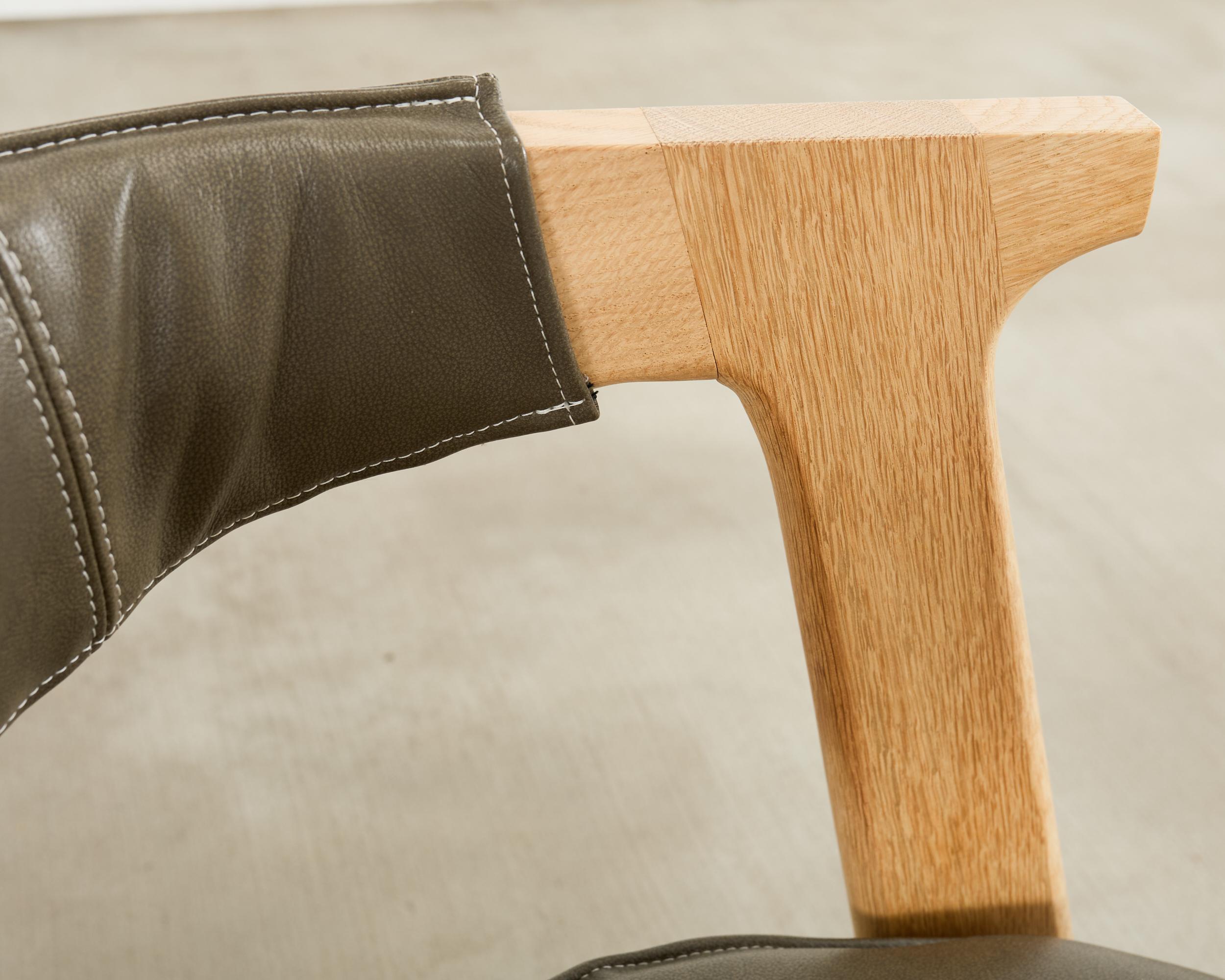 Set di otto sedie da pranzo in pelle a lastre Tom Dixon Oak in vendita 4