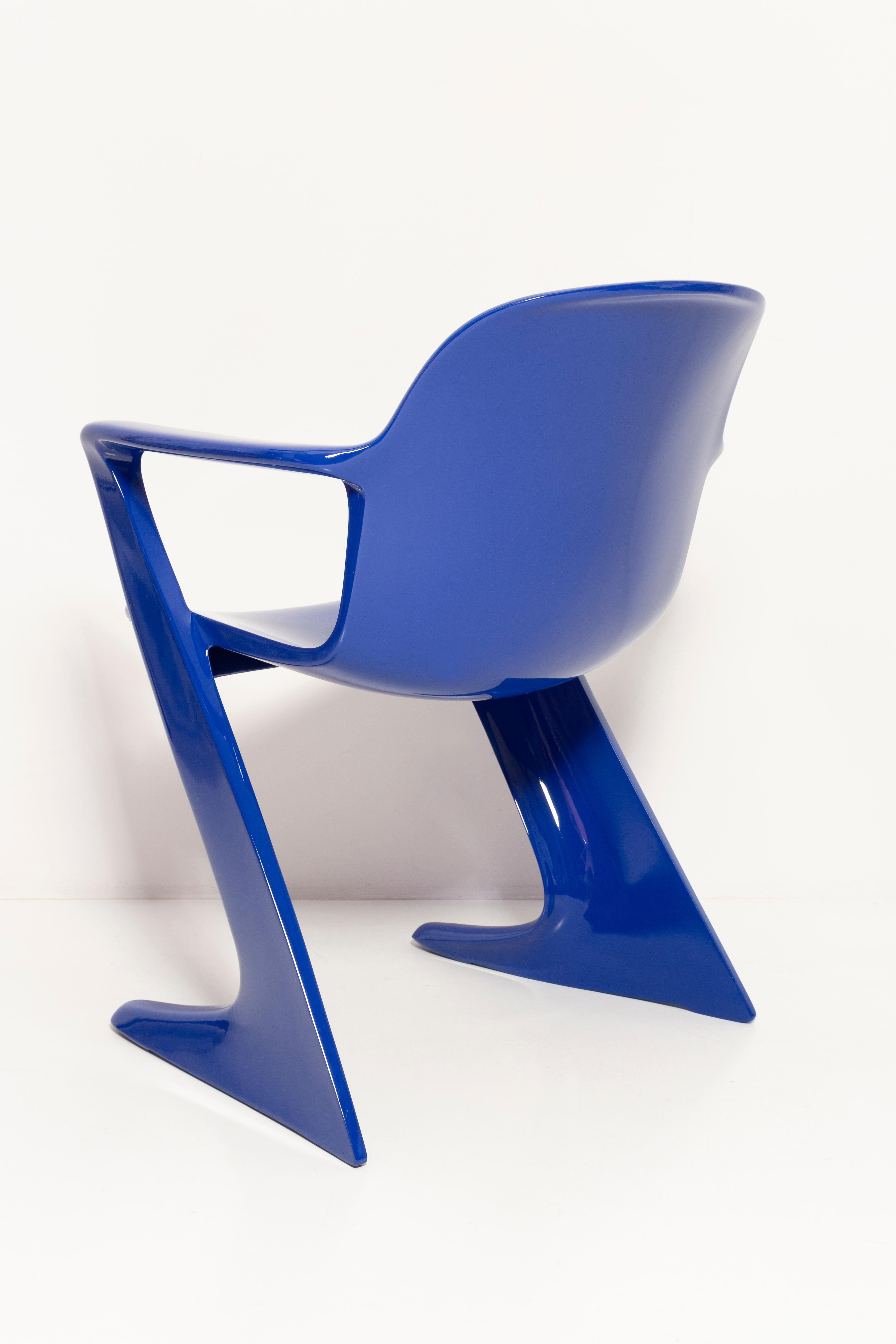 Set of Eight Ultramarine Blue Kangaroo Chairs, by Ernst Moeckl, Germany, 1968 For Sale 3