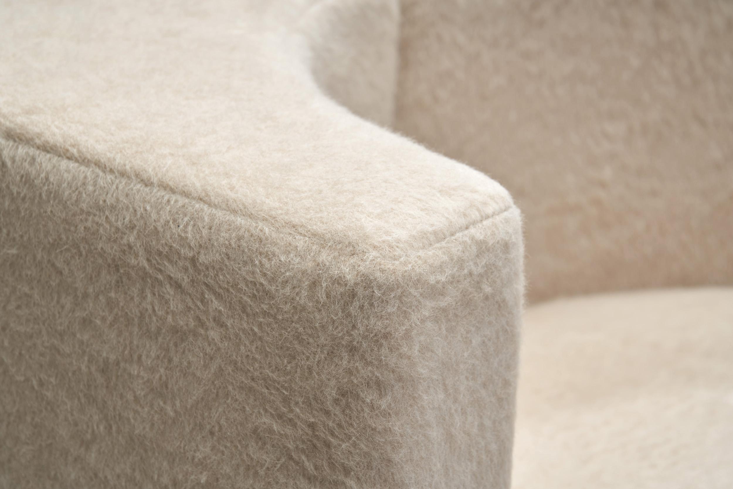 Tissu Ensemble de huit fauteuils club tapissés, Tchécoslovaquie, 1970 en vente