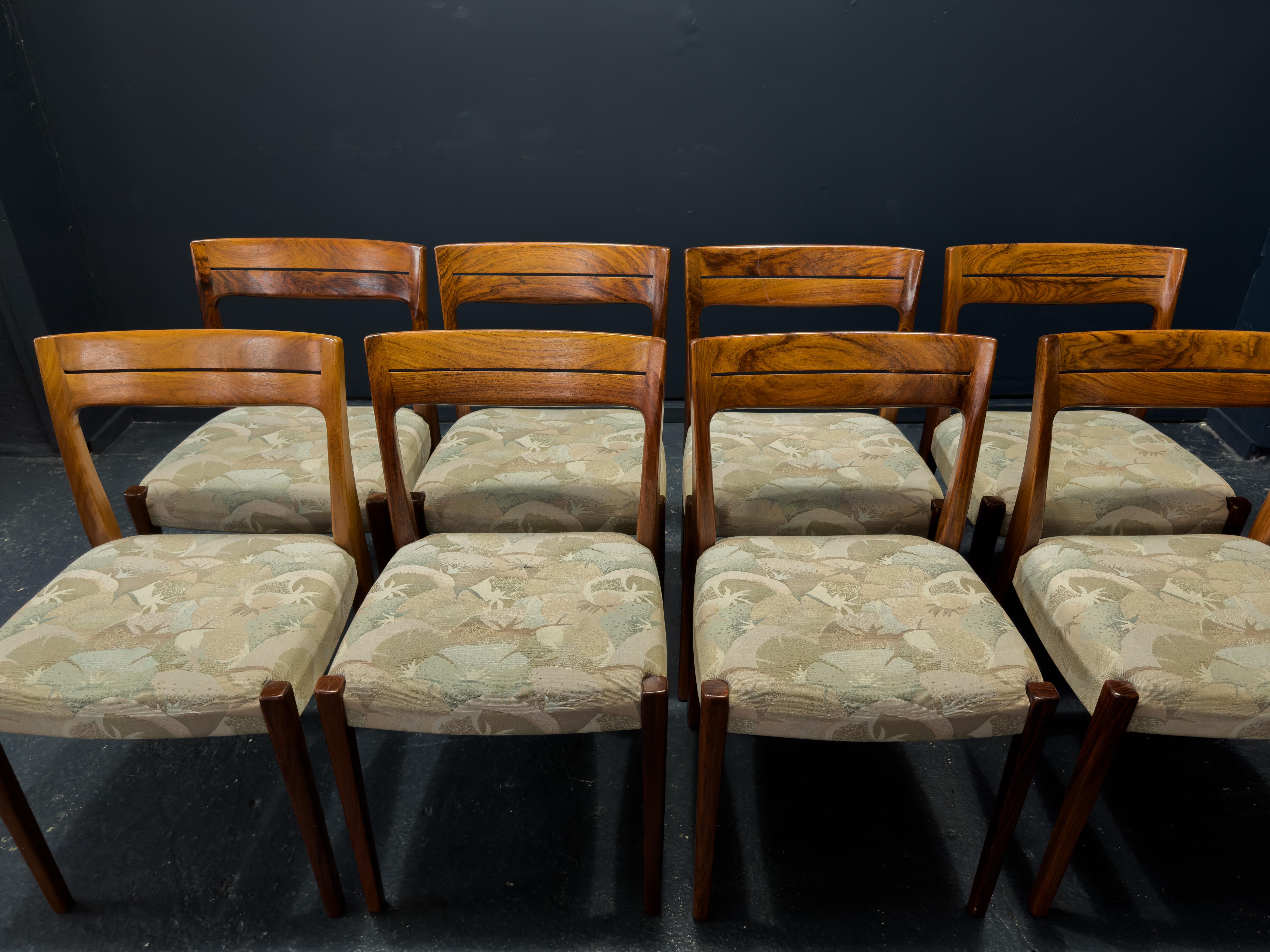 Danese Set di otto sedie da pranzo imbottite in vendita