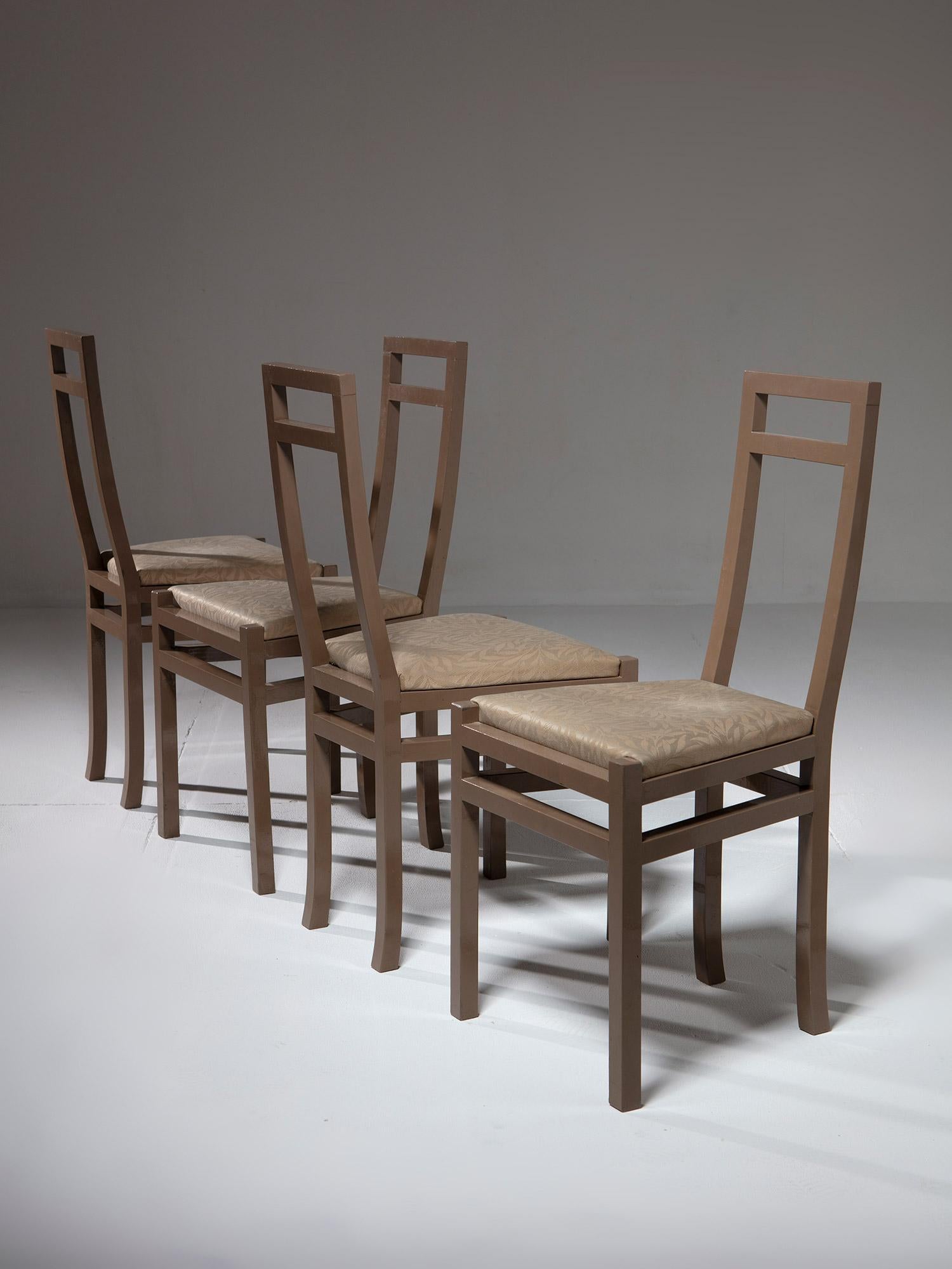 Conjunto de ocho sillas 