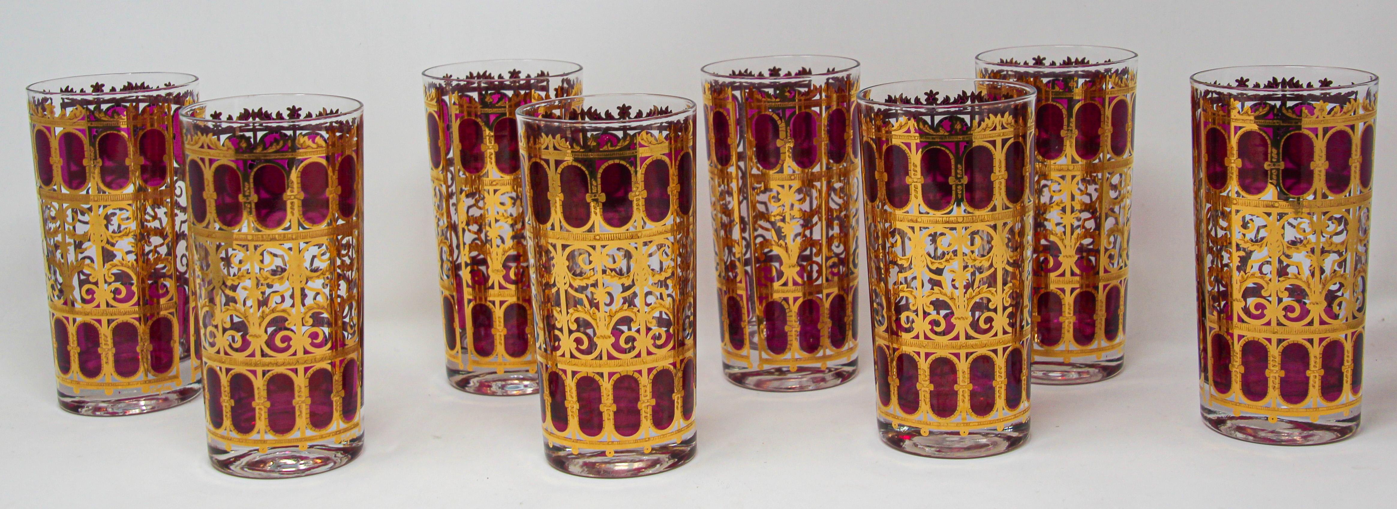 Elegant vintage midcentury Culver barware highball glasses with Valencia pattern in a gold leaf finish.
Midcentury American highball glassware set of 1960s vintage Culver LTD “Cranberry” highball glasses, 22-karat gold, signed by Culver