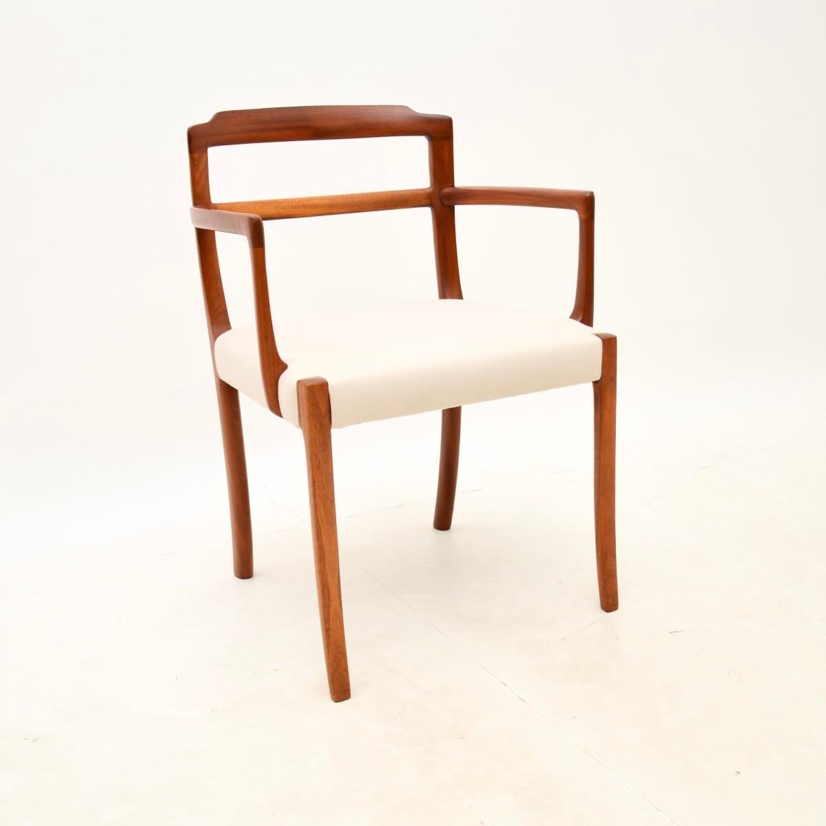Set of Eight Vintage Danish Dining Chairs by Ole Wanscher In Good Condition In London, GB