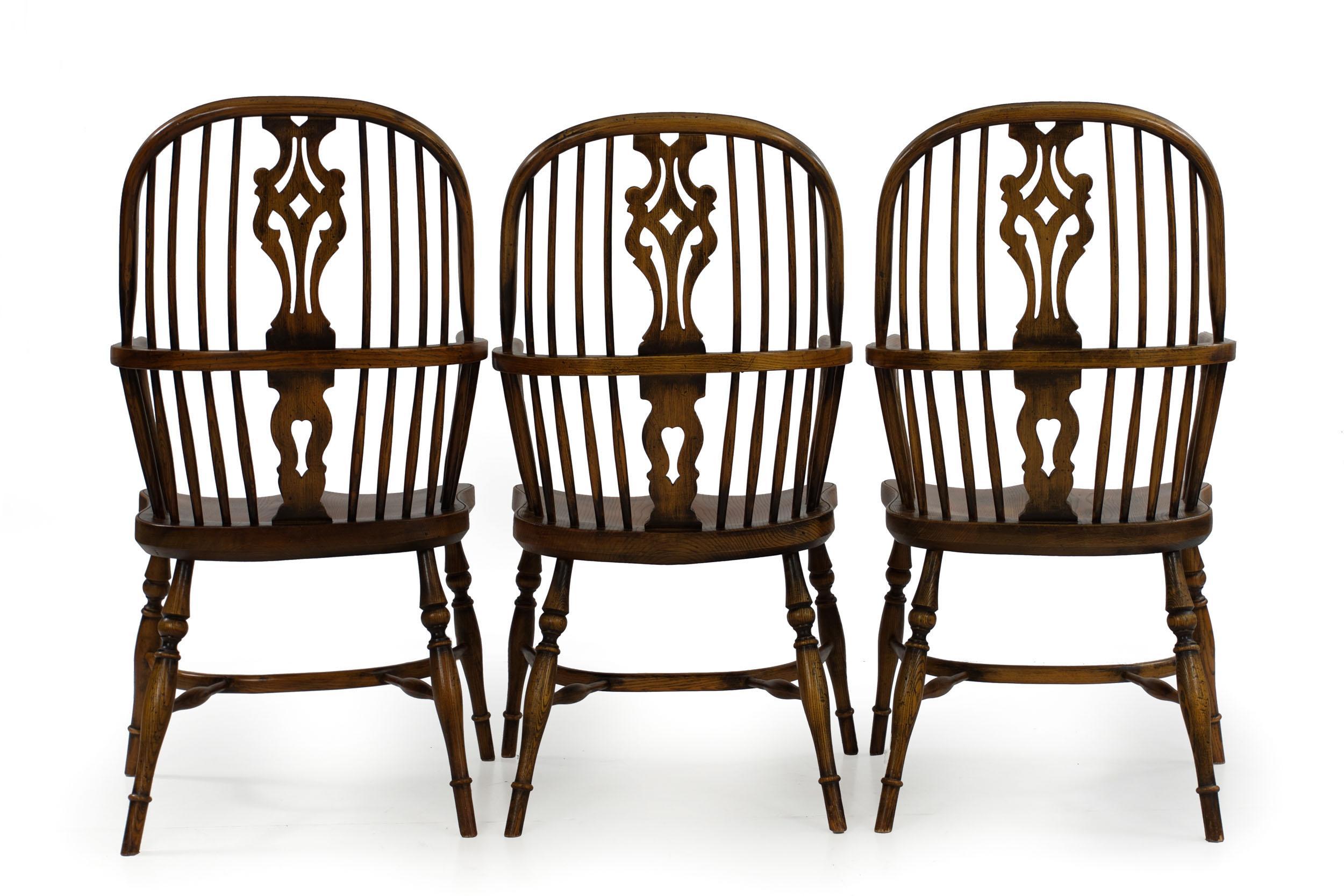 Set of Eight Vintage English Windsor Style Dining Arm Chairs, 20th Century 8